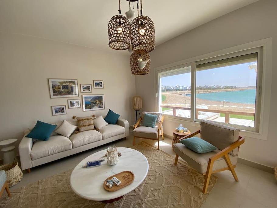 Hotel The Sandy Feet Sea Front - Image 1