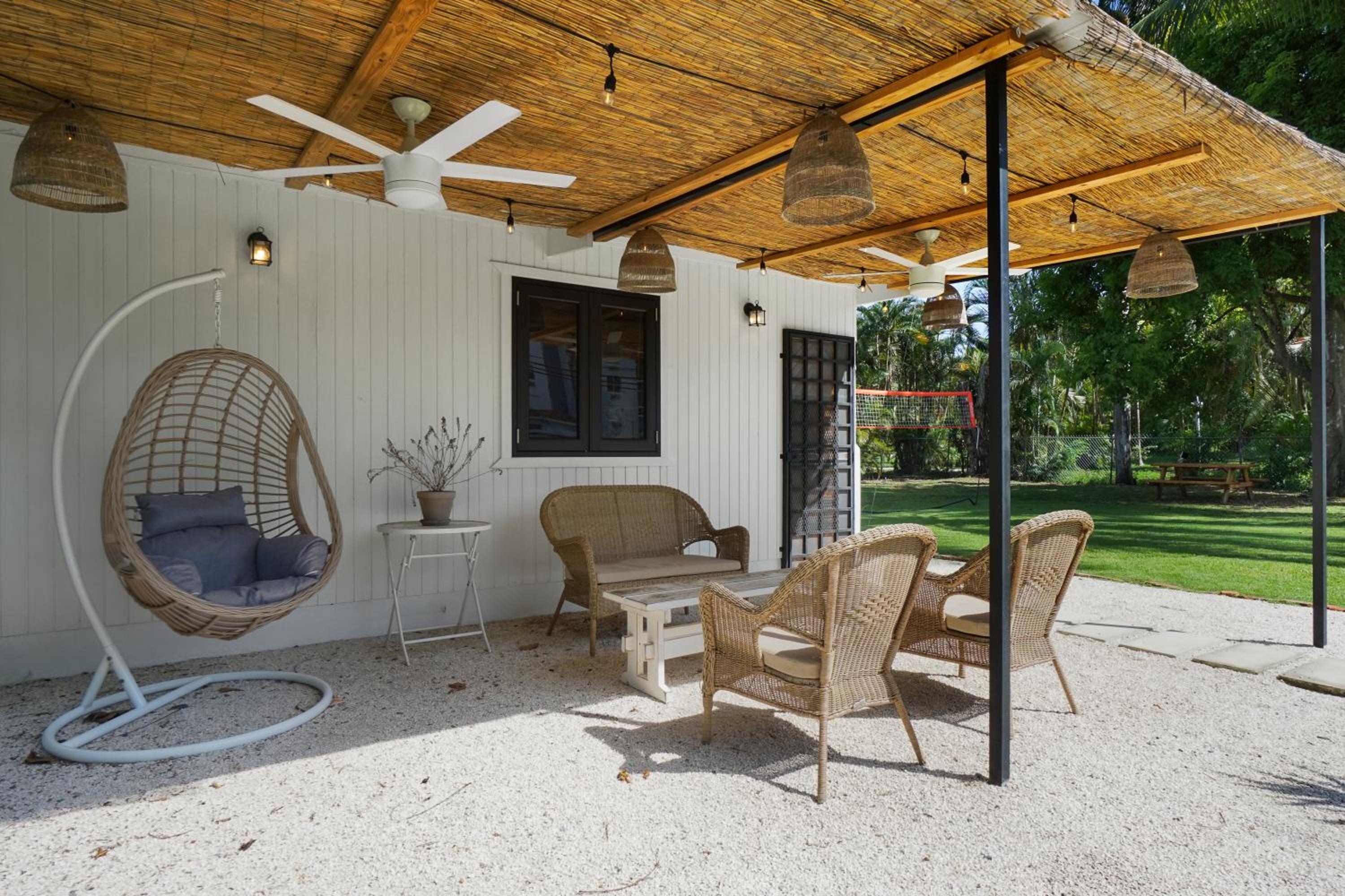 Boho Retreat Beach Pool Central AC Generator
