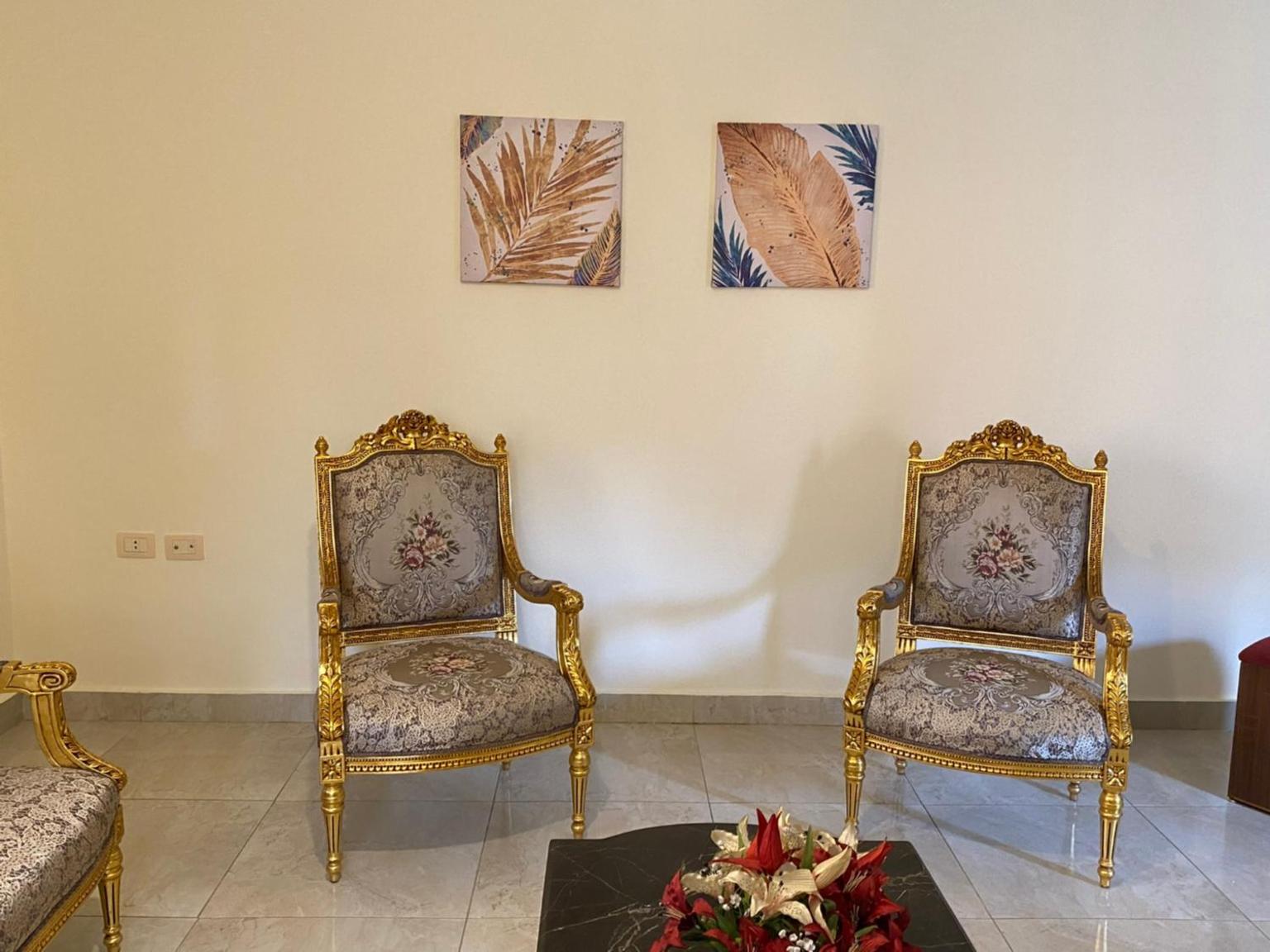 Charming apartment with balcony (families only)