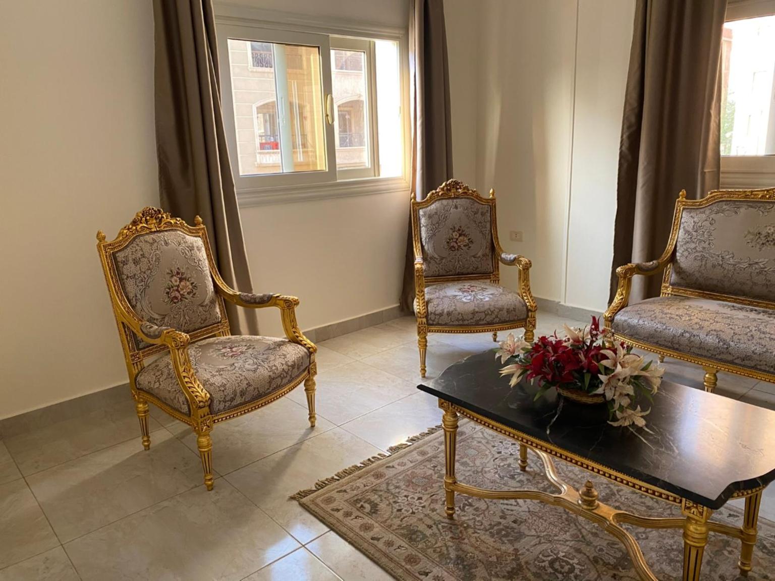 Charming apartment with balcony (families only)