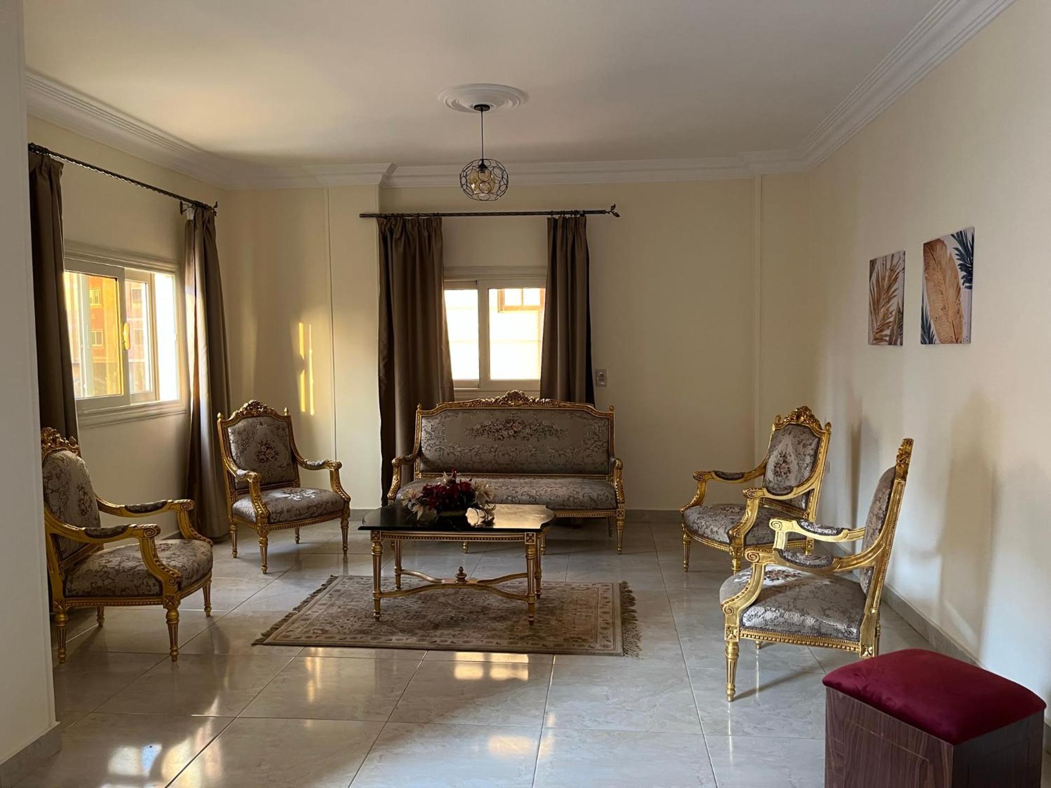 Charming apartment with balcony (families only)