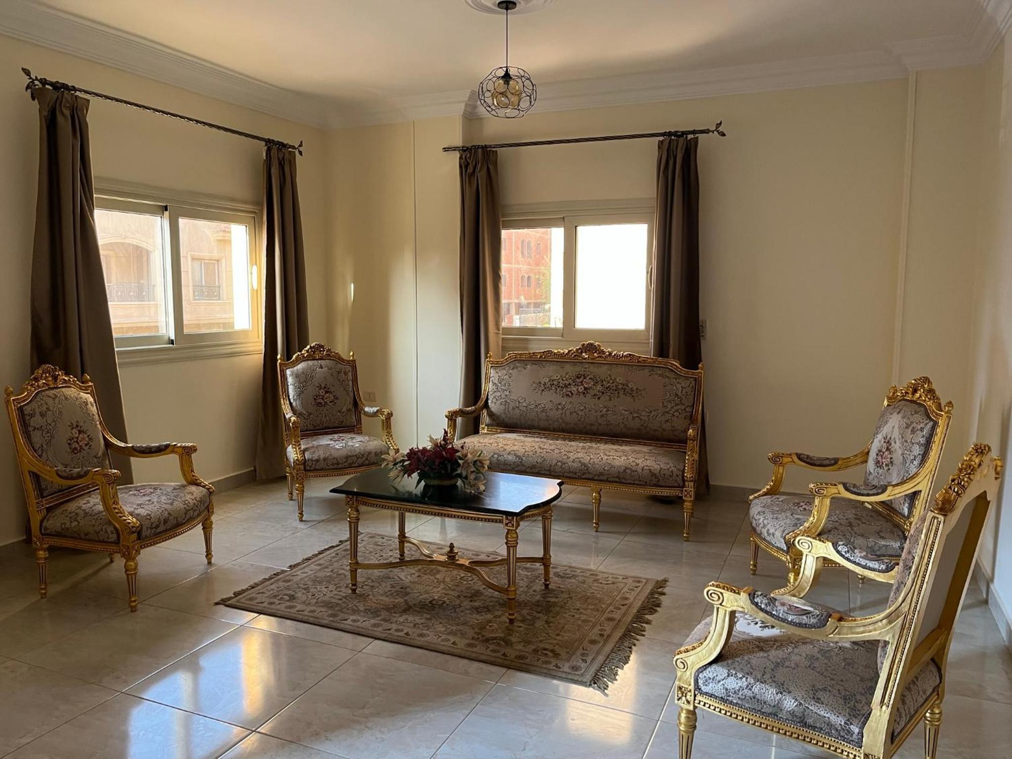 Charming apartment with balcony (families only)