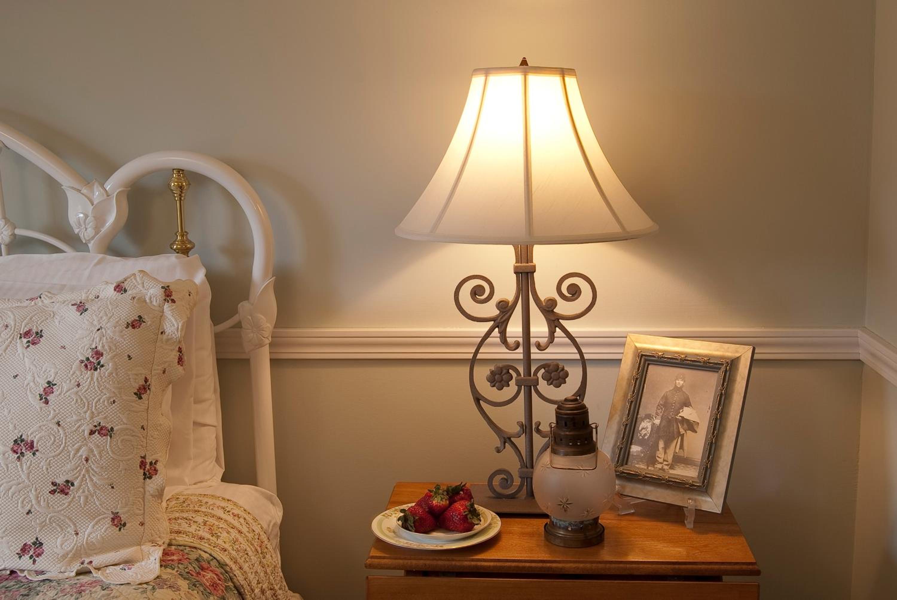 Eagle Harbor Inn