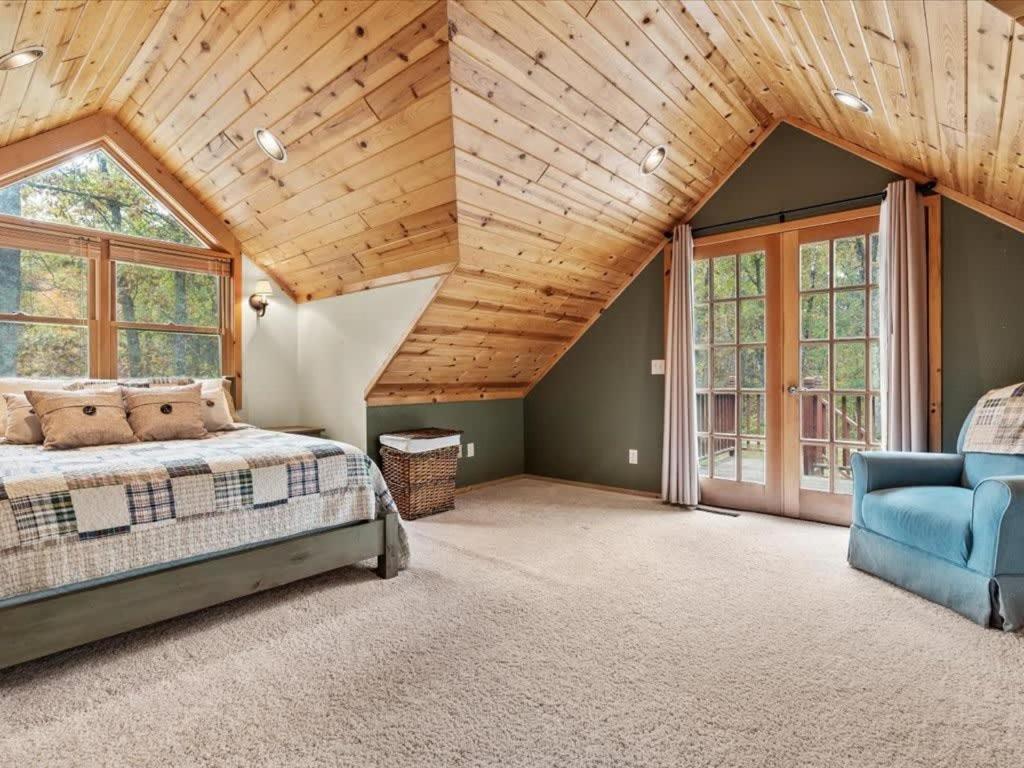Winter Hideaway Lakeside Cabin Snowmobile