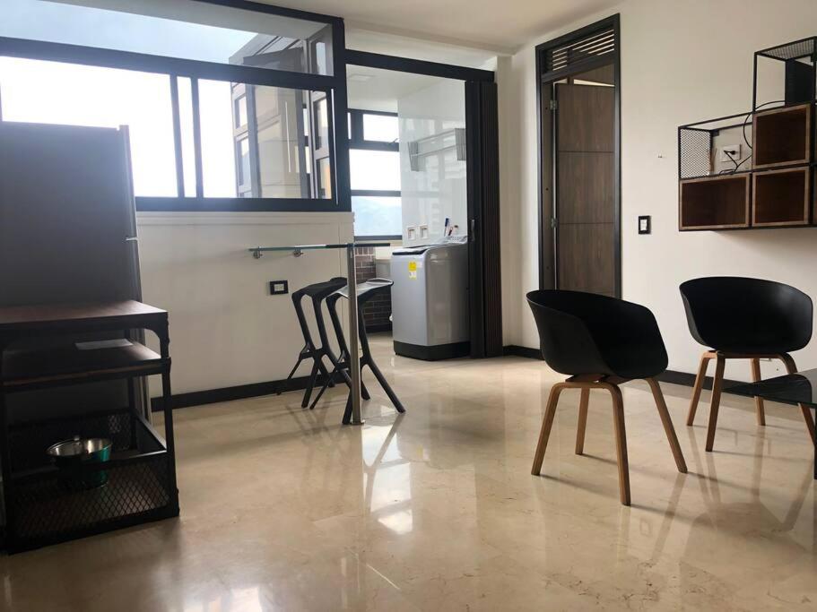 2004 El Poblado cute and cozy apartment