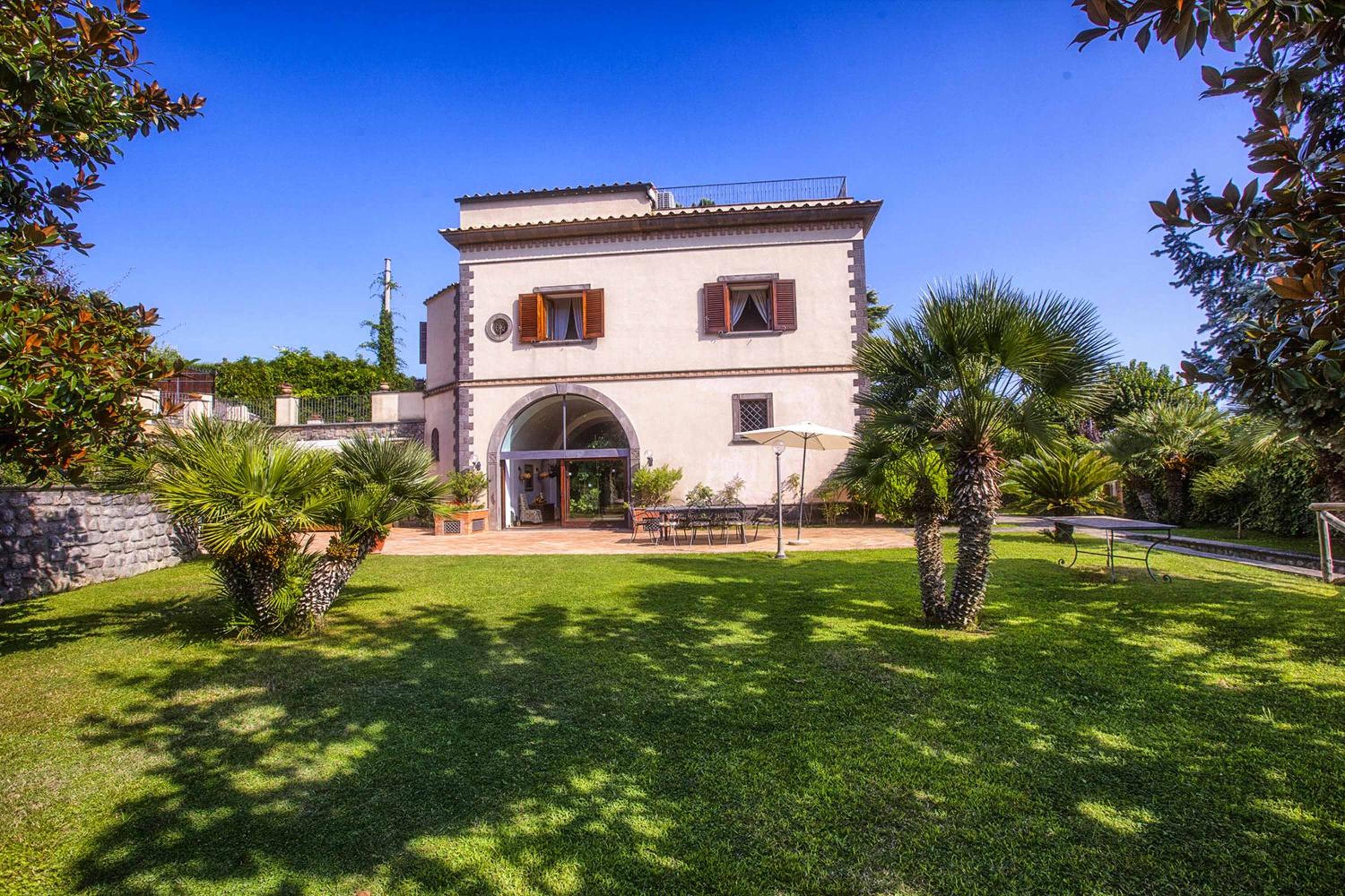 White Manor II