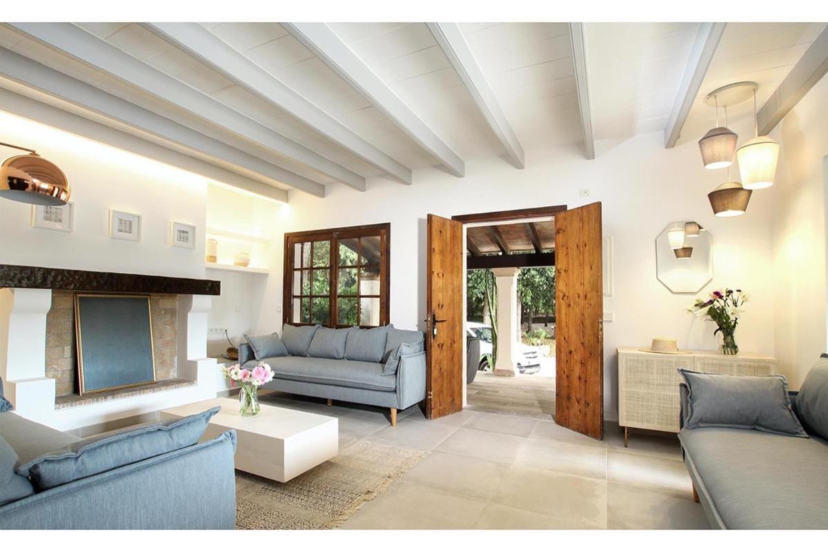 Spectacular newly renovated villa in Pollensa by Renthousing