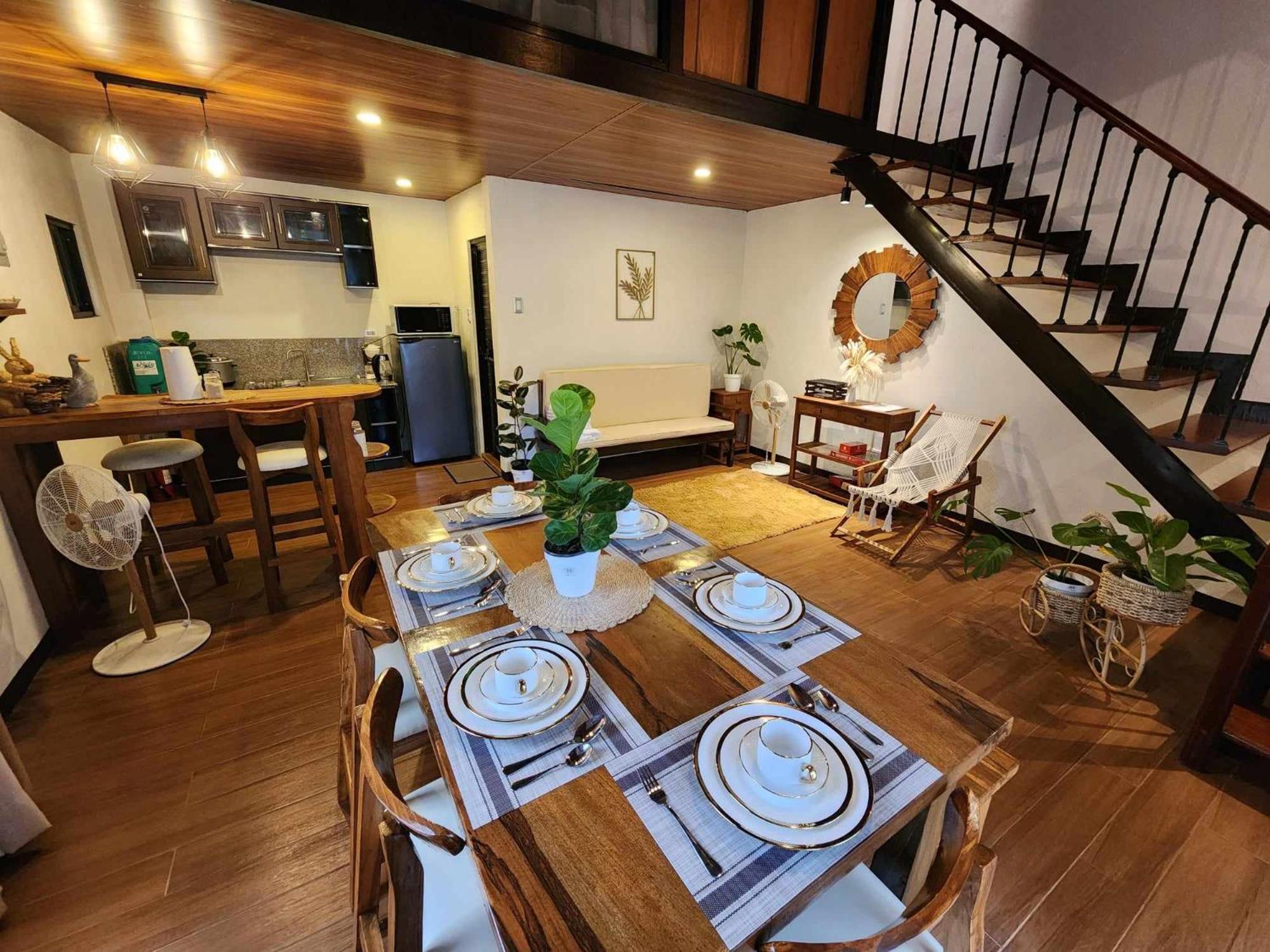 Cozy quiet 1BR loft type cabin with own minipool view 2