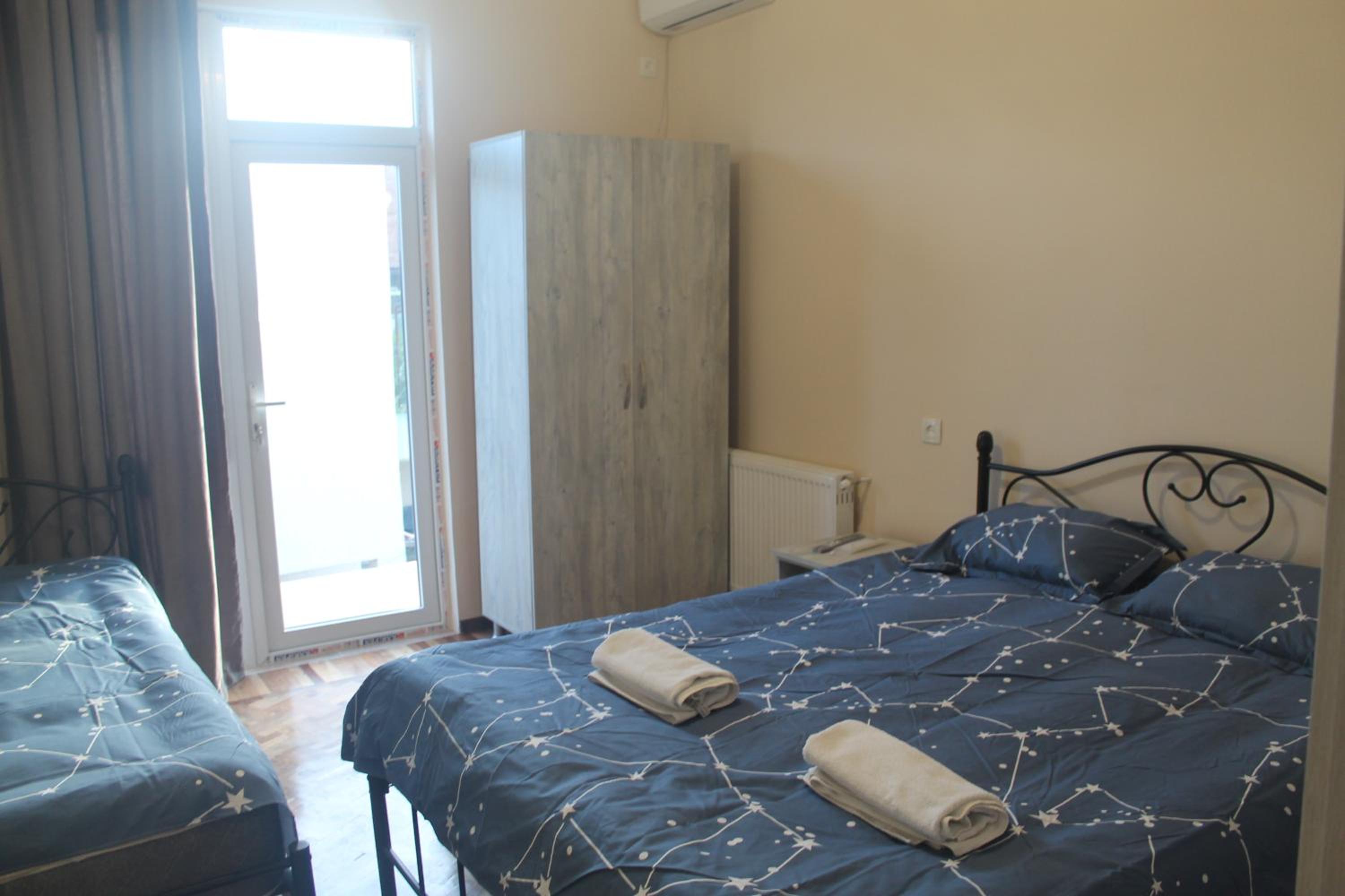 azahostel