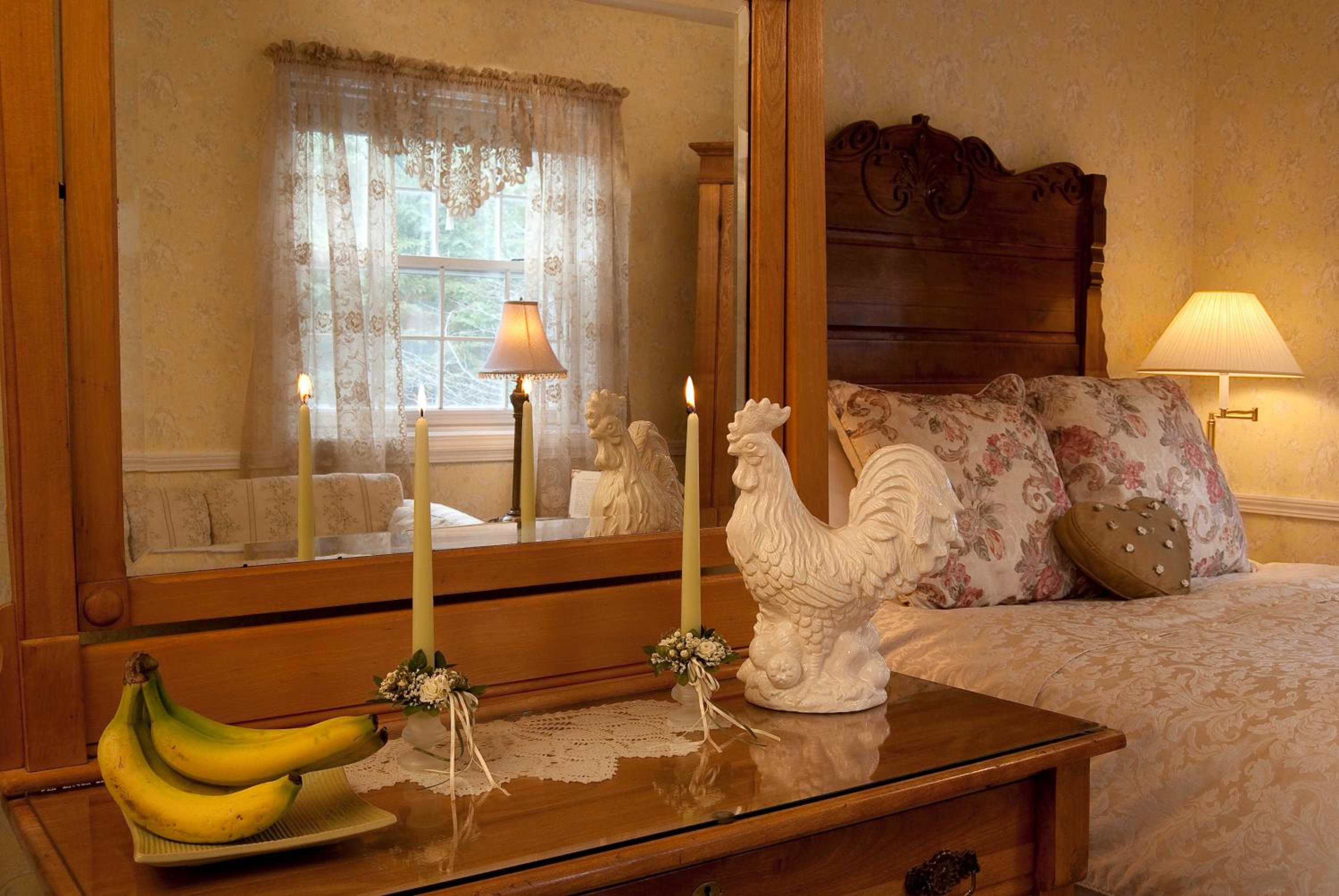 Eagle Harbor Inn