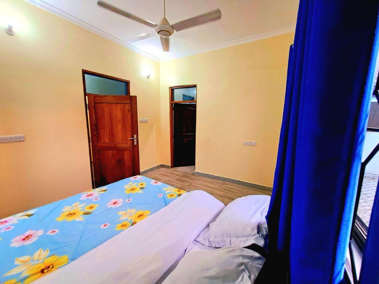 Homestay Bed & Breakfasts view 4