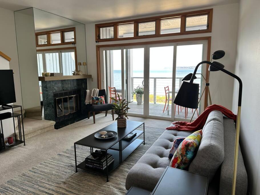 Seaside Oasis Oceanfront Bliss Condo at Semiahmoo view 2