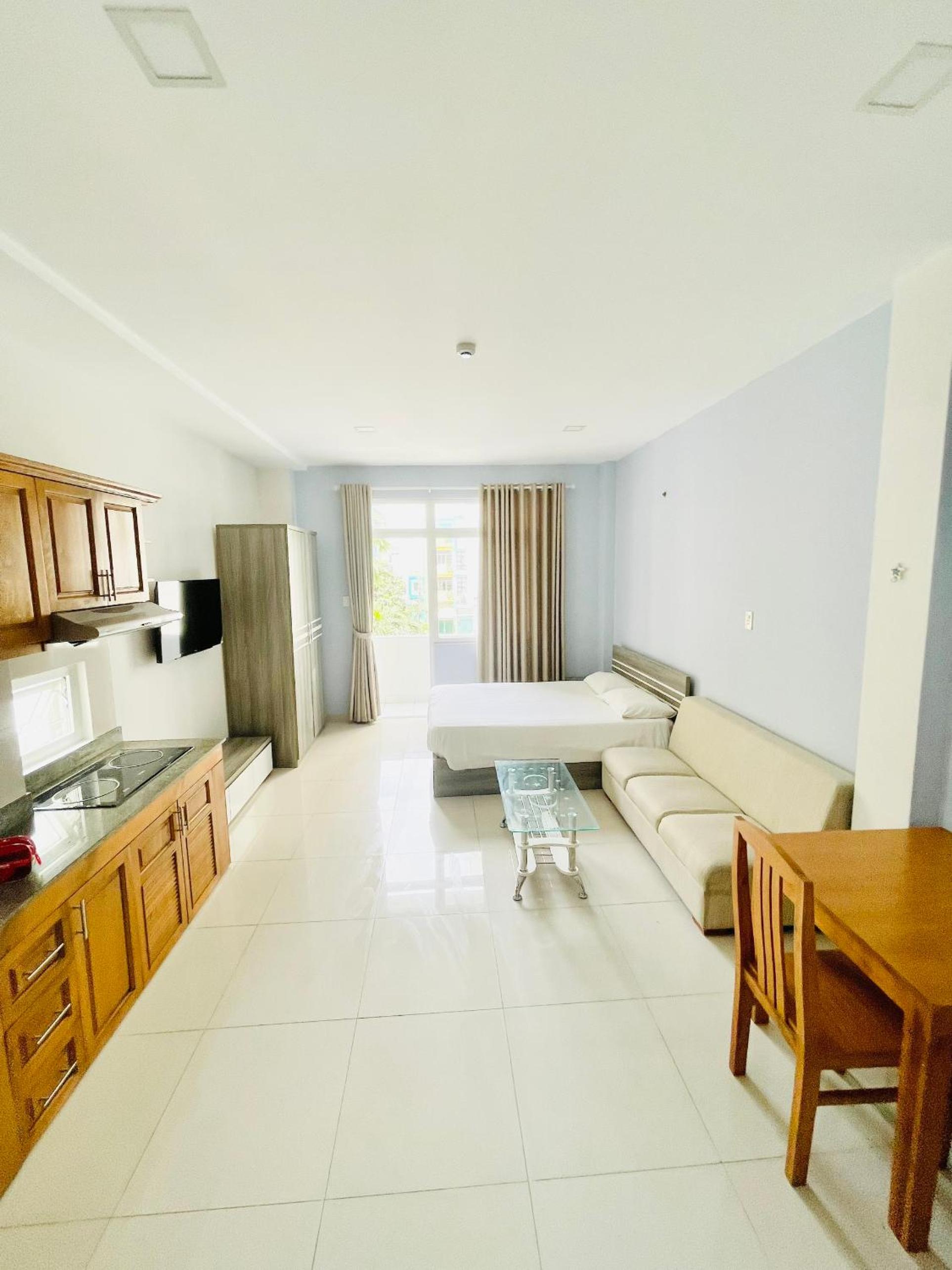 EMERALD APARTMENTS