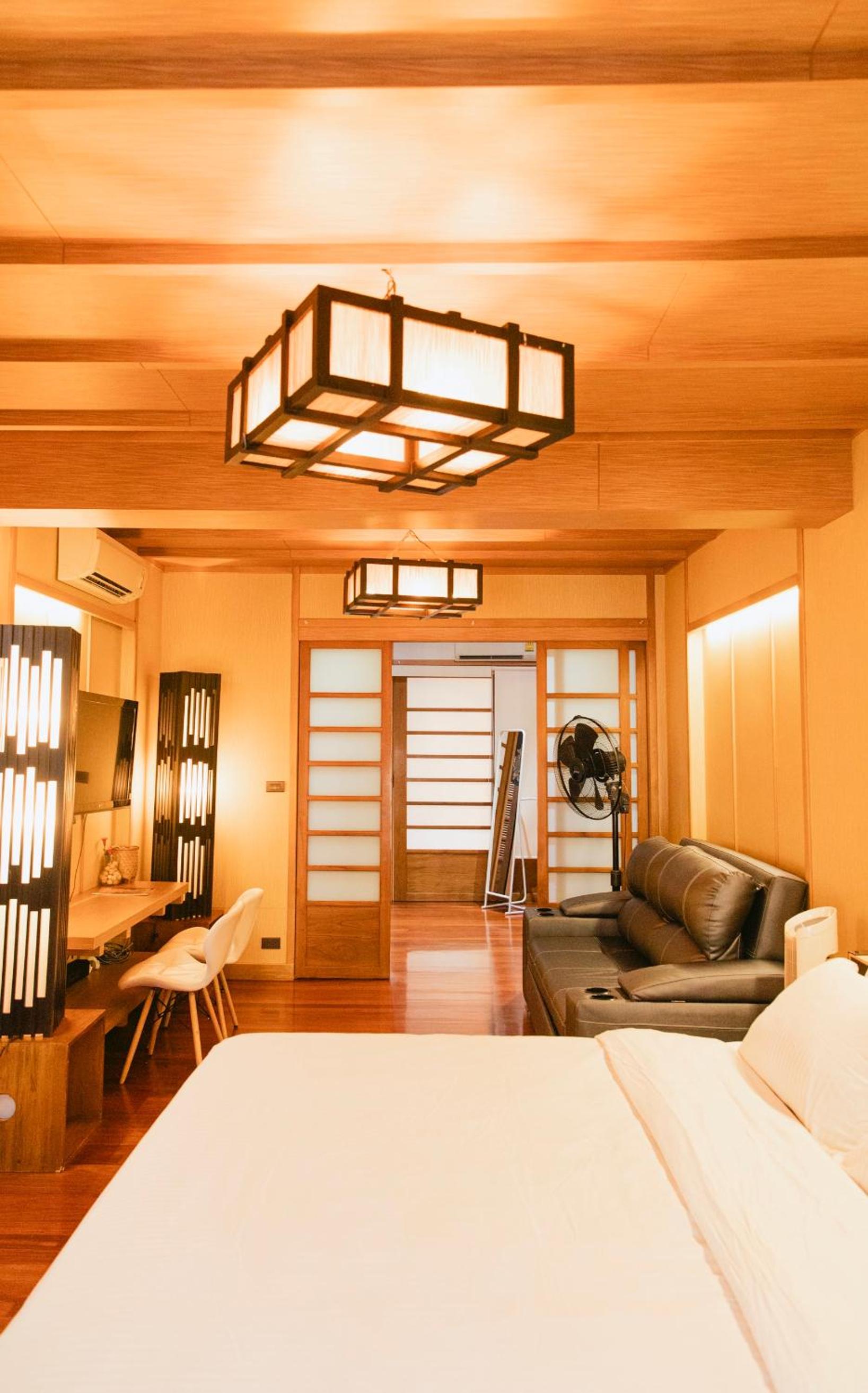 New York Loft & Japanese Magic by V4SKIN