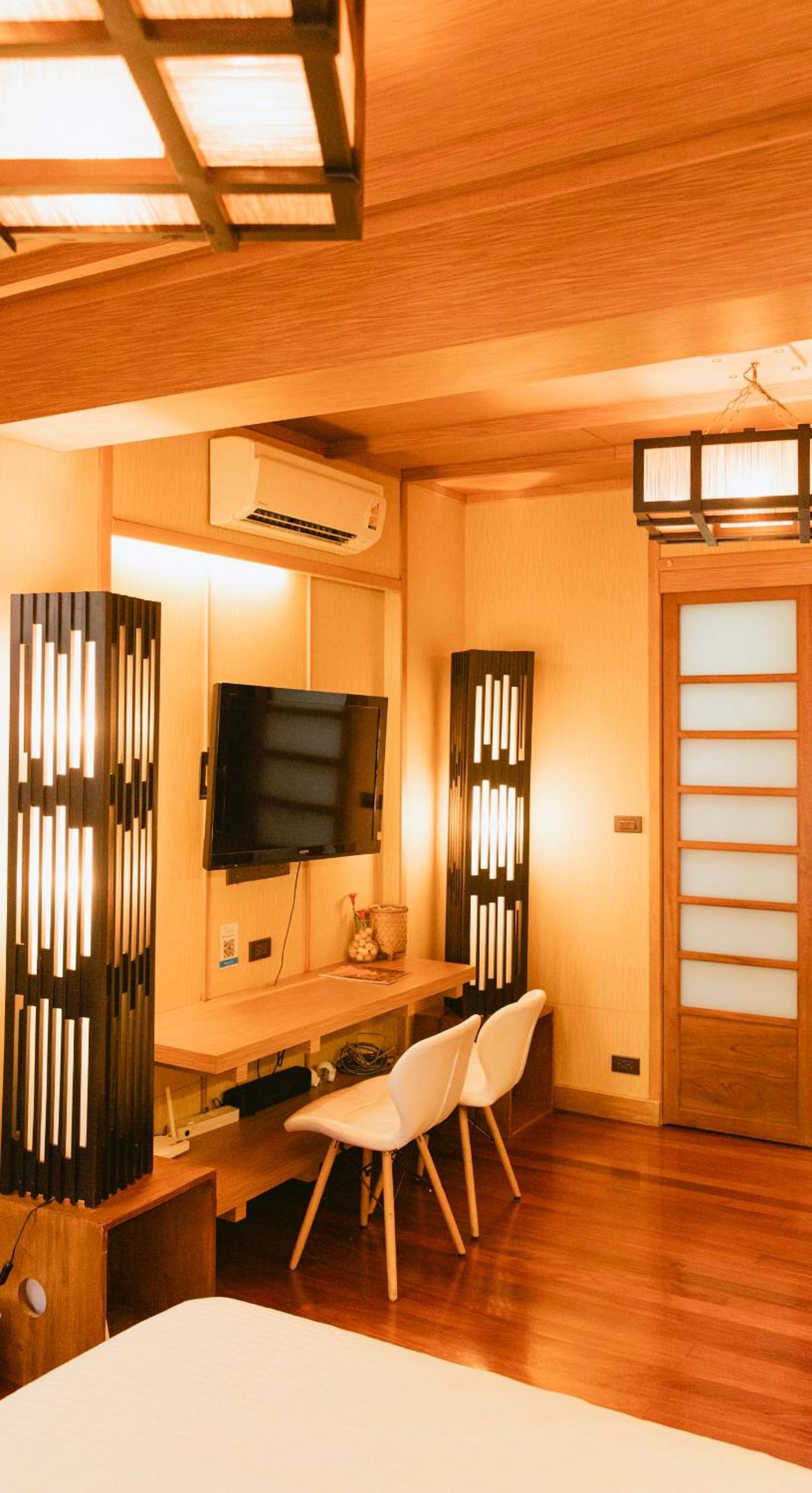 New York Loft & Japanese Magic by V4SKIN
