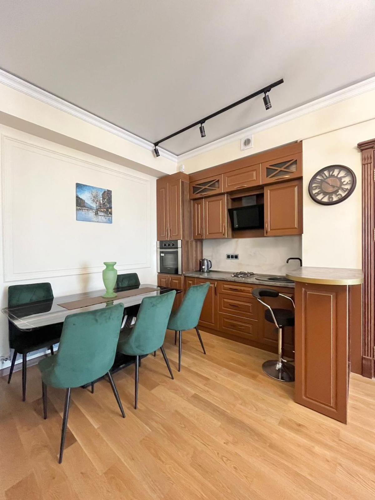 Luxuary 2 Bedroom Apartment in Yerevan,CENTRE,NEW Building Near Malibu Park