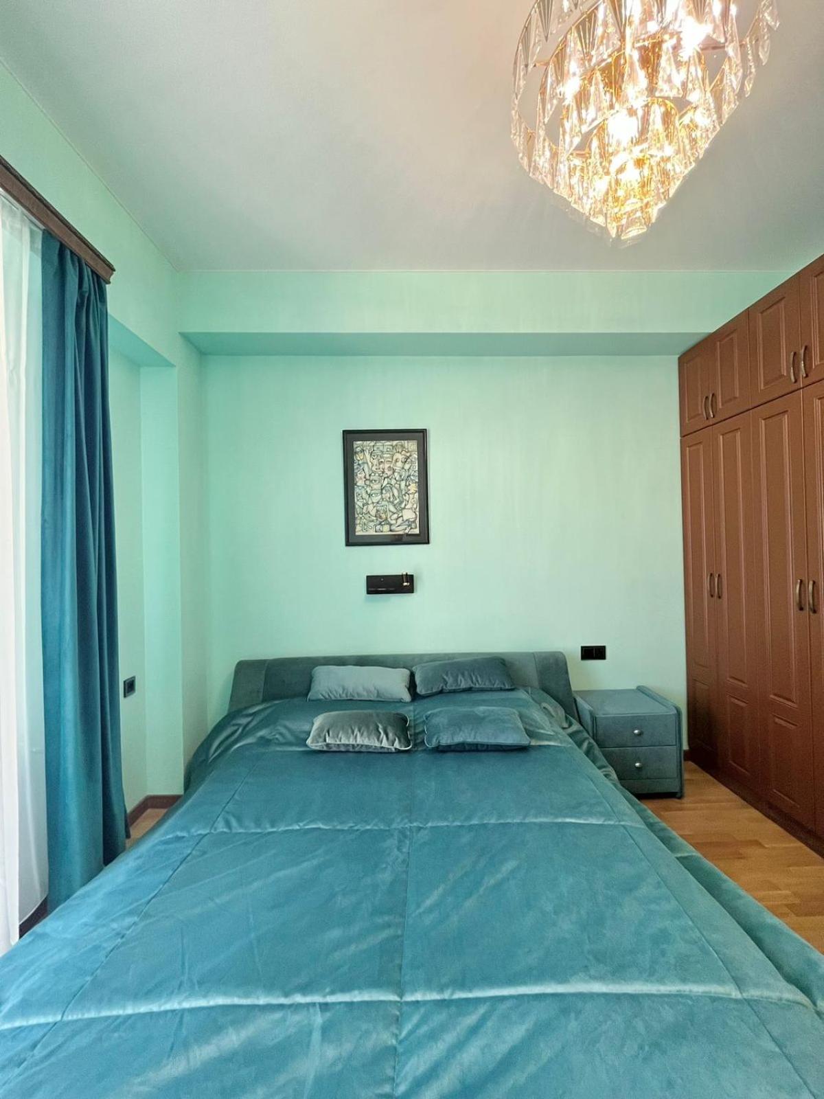 Luxuary 2 Bedroom Apartment in Yerevan,CENTRE,NEW Building Near Malibu Park