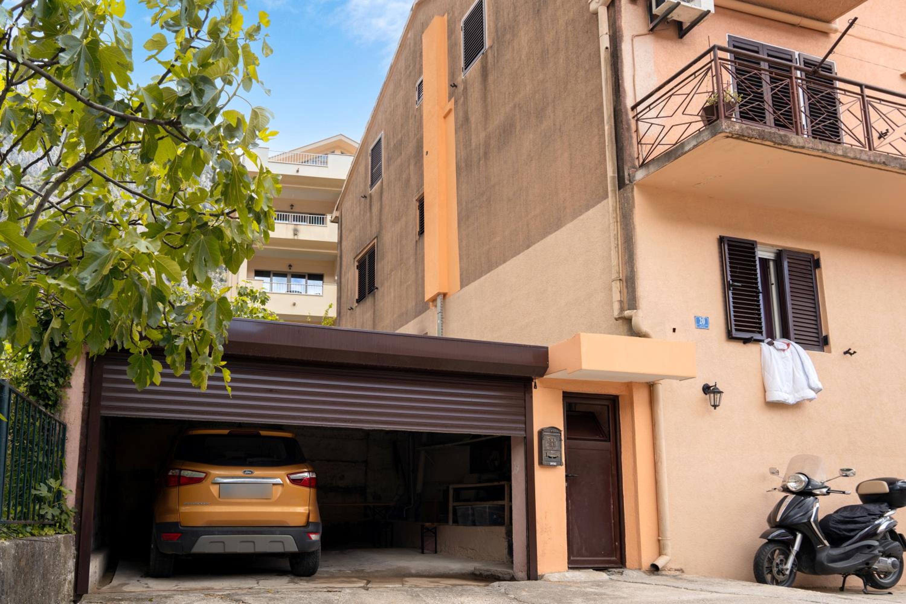 Apartment Busola