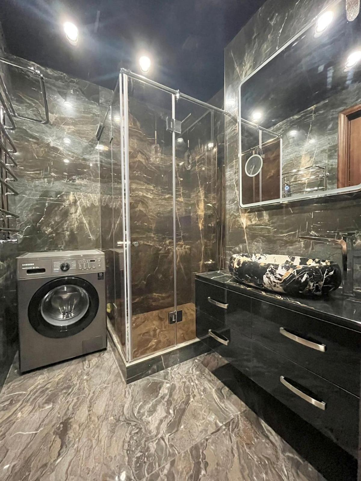 Luxuary 2 Bedroom Apartment in Yerevan,CENTRE,NEW Building Near Malibu Park