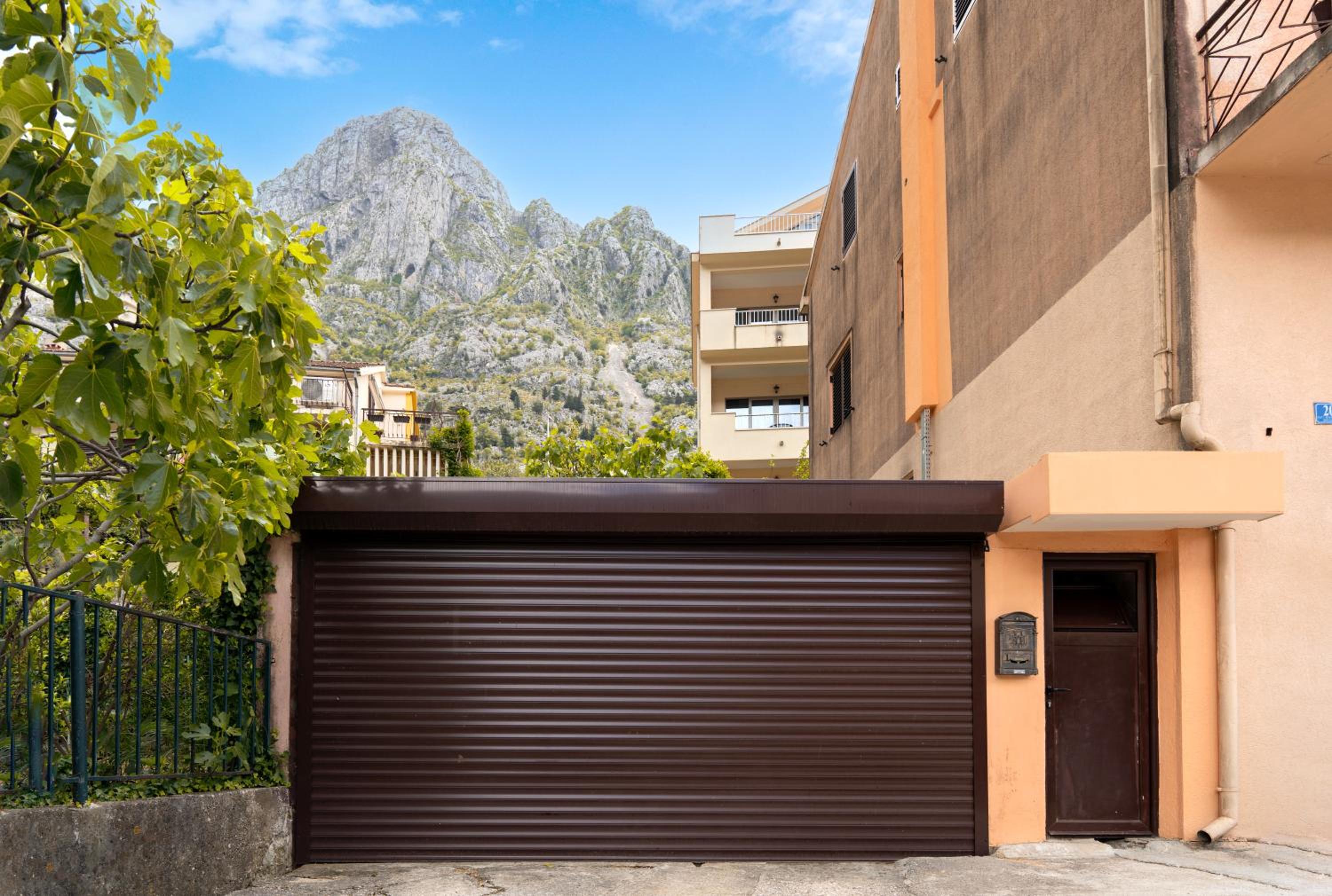 Apartment Busola