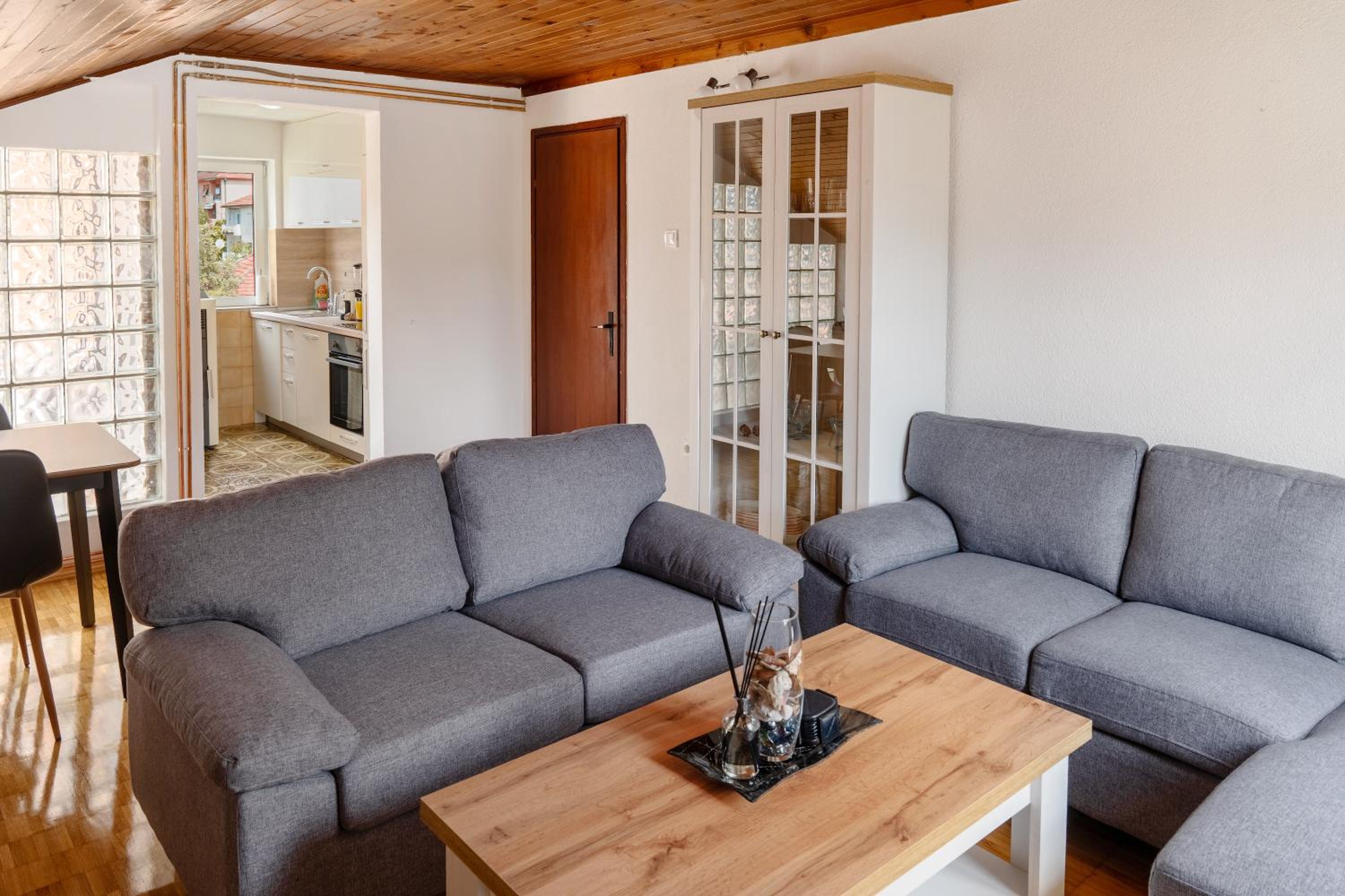 Apartment Busola