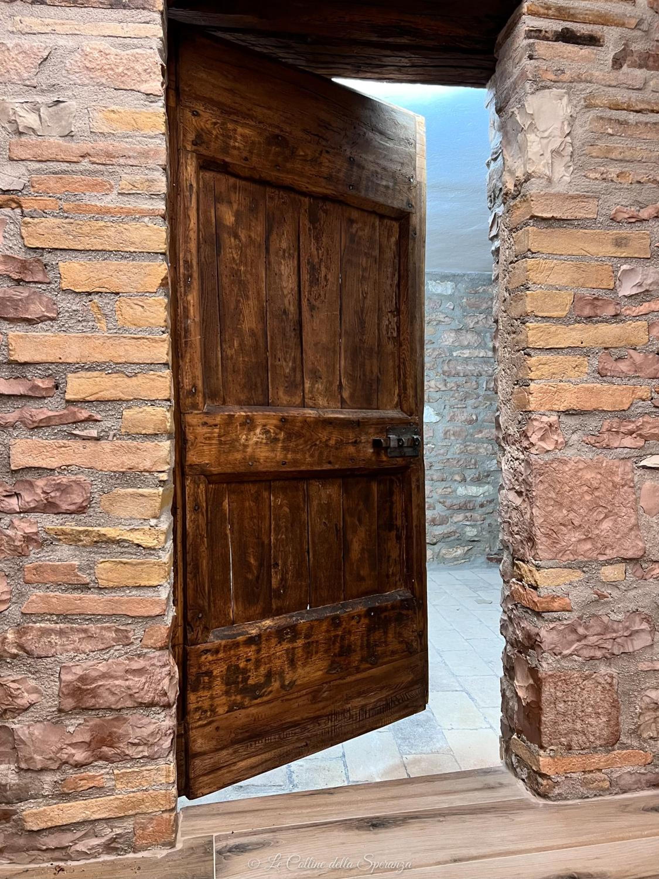 A Passo Lento nel Castello di Collepino - Spello