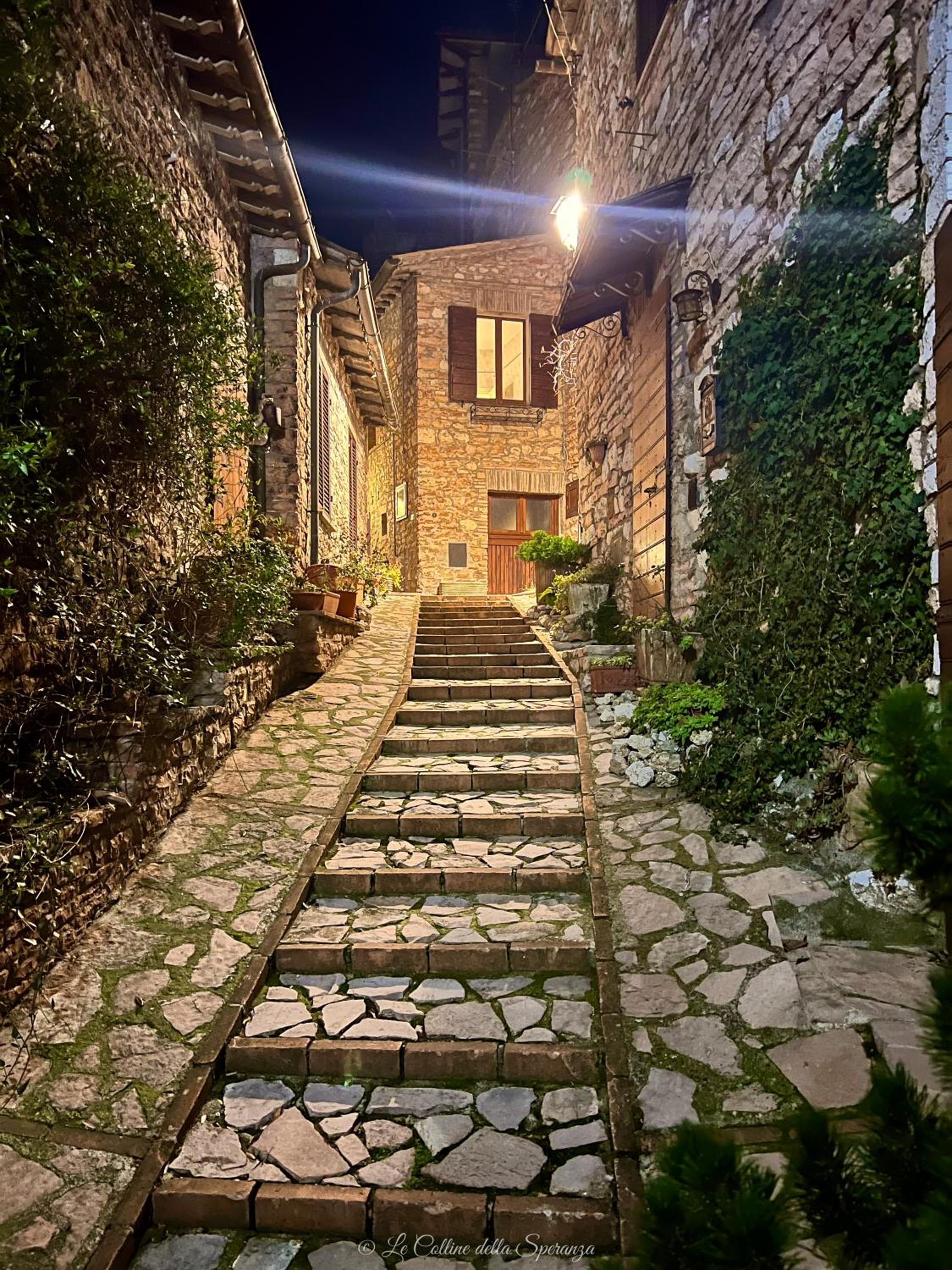A Passo Lento nel Castello di Collepino - Spello