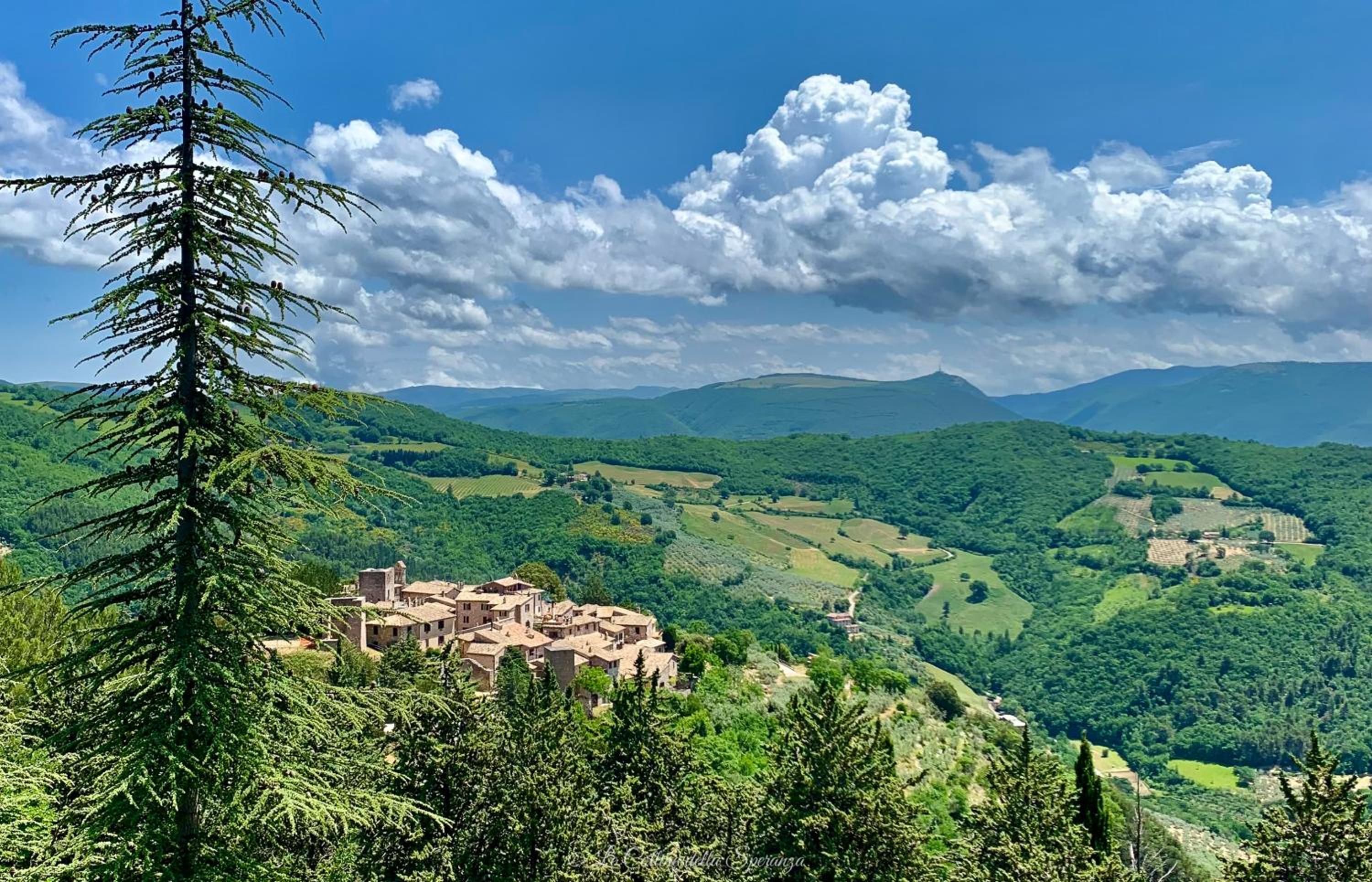 A Passo Lento nel Castello di Collepino - Spello