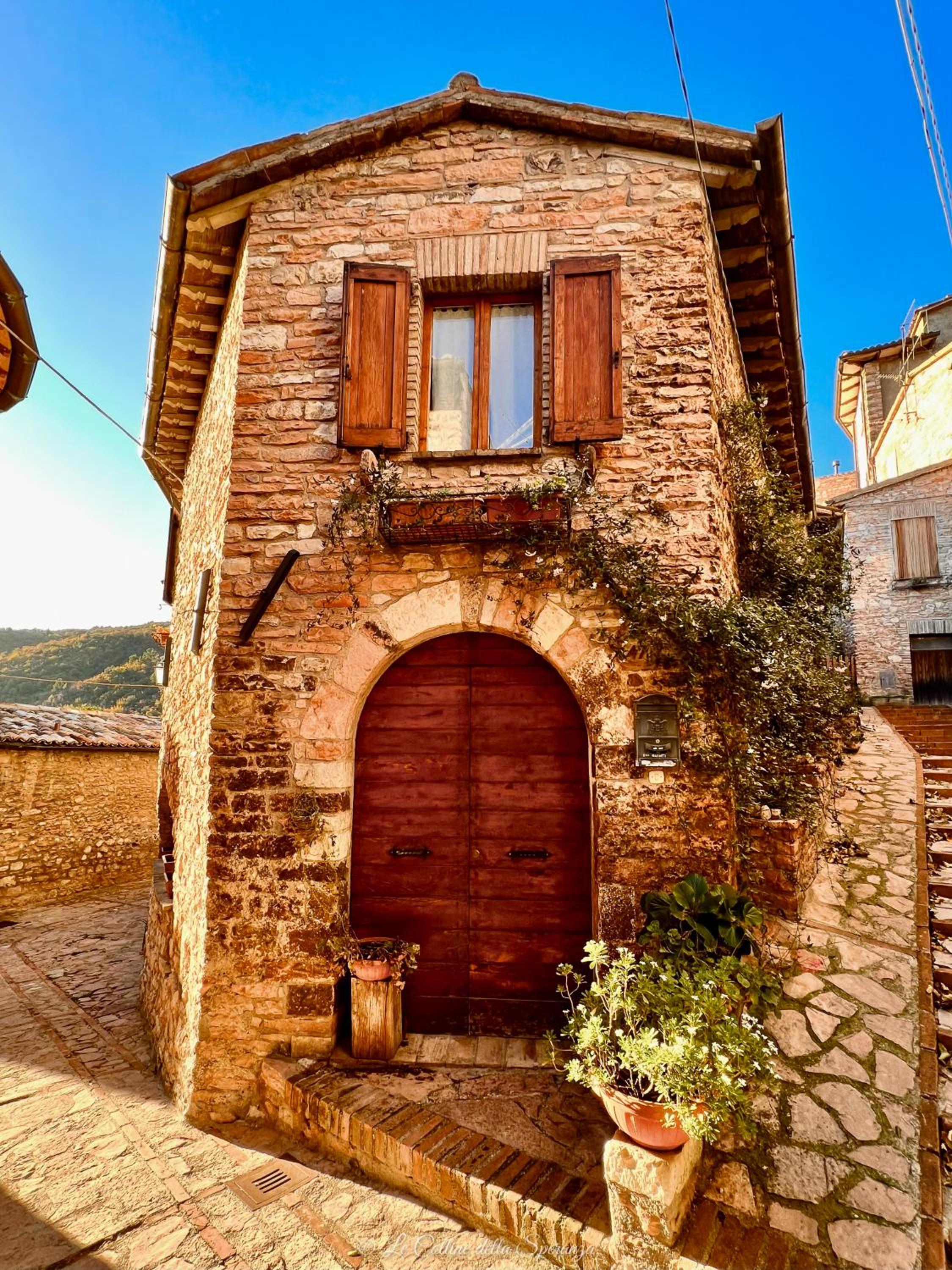 A Passo Lento nel Castello di Collepino - Spello