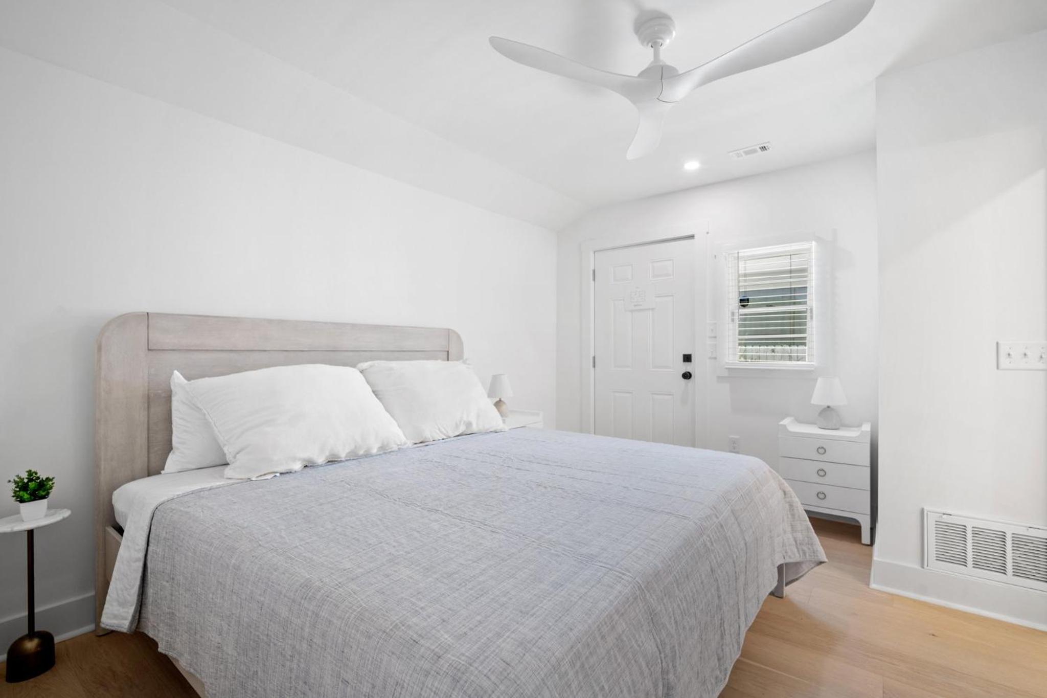 Newly Renovated Coastal Cottage - Downtown Beaufort view 3