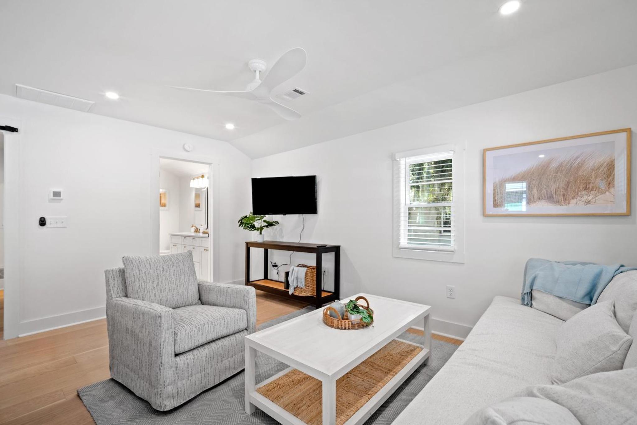 Newly Renovated Coastal Cottage - Downtown Beaufort view 4