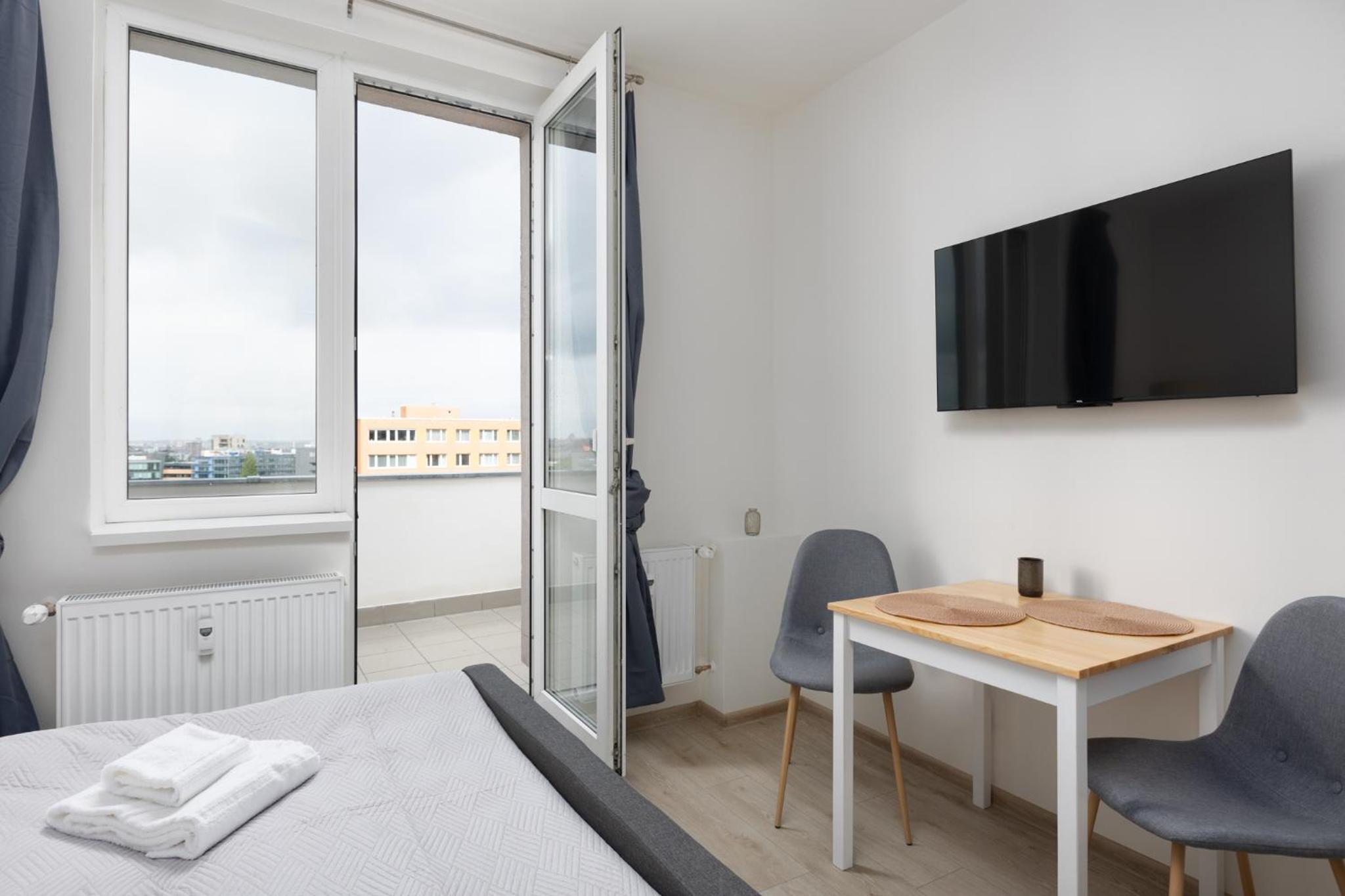 Apartment near the subway with a terrace