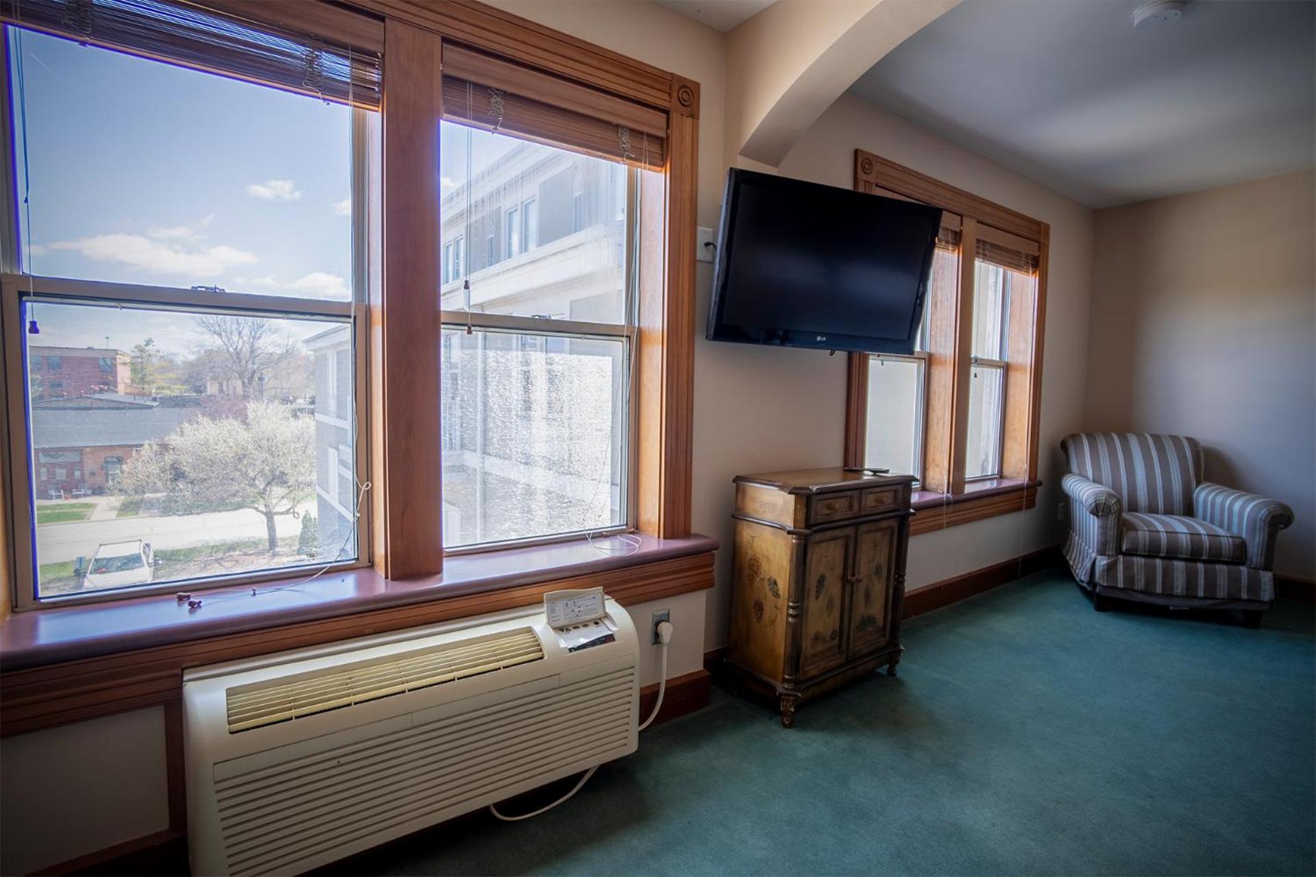 Nuk's Executive Suites