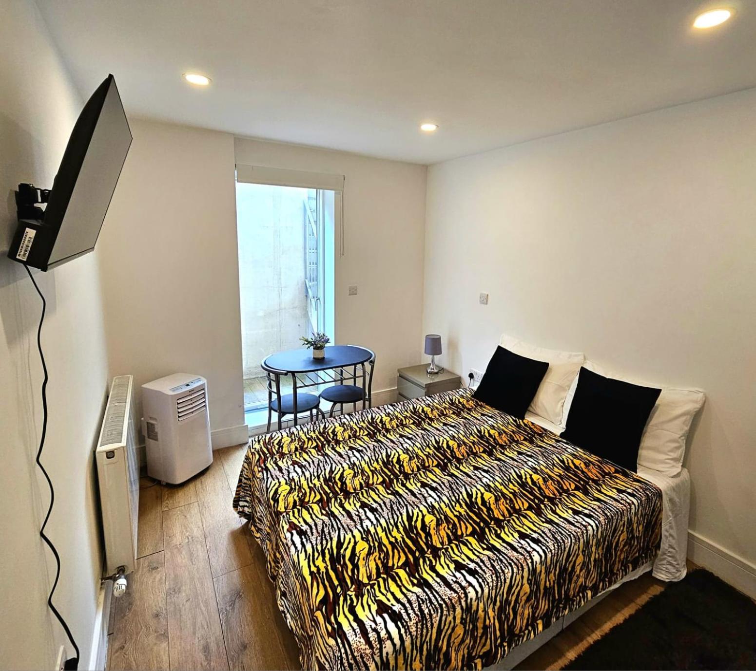 Oliver Double Room