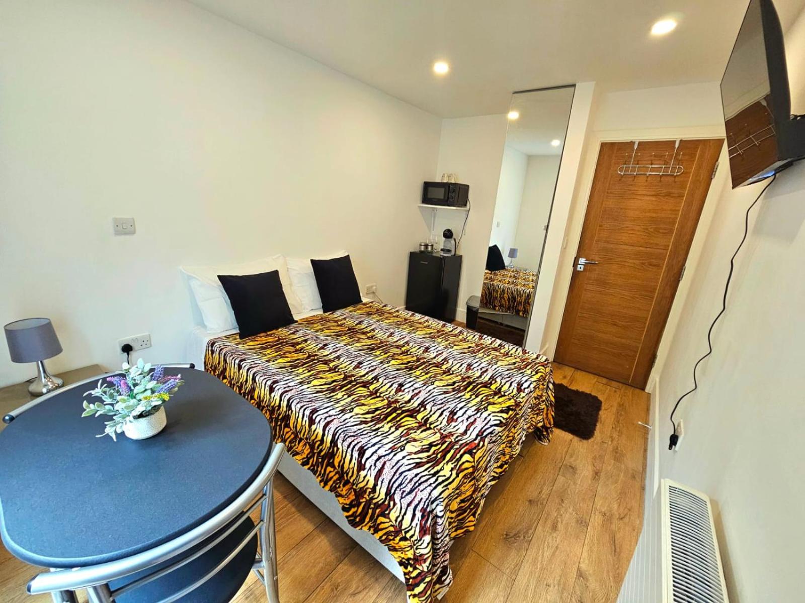 Oliver Double Room
