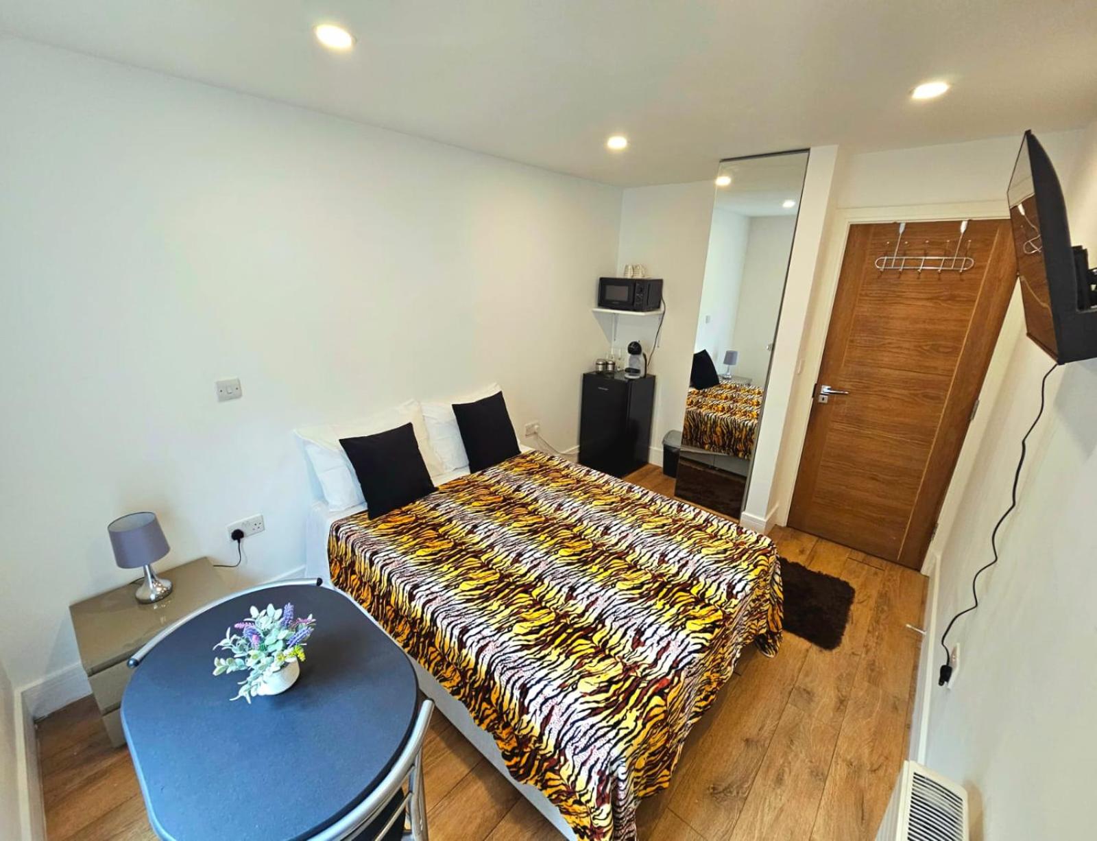 Oliver Double Room
