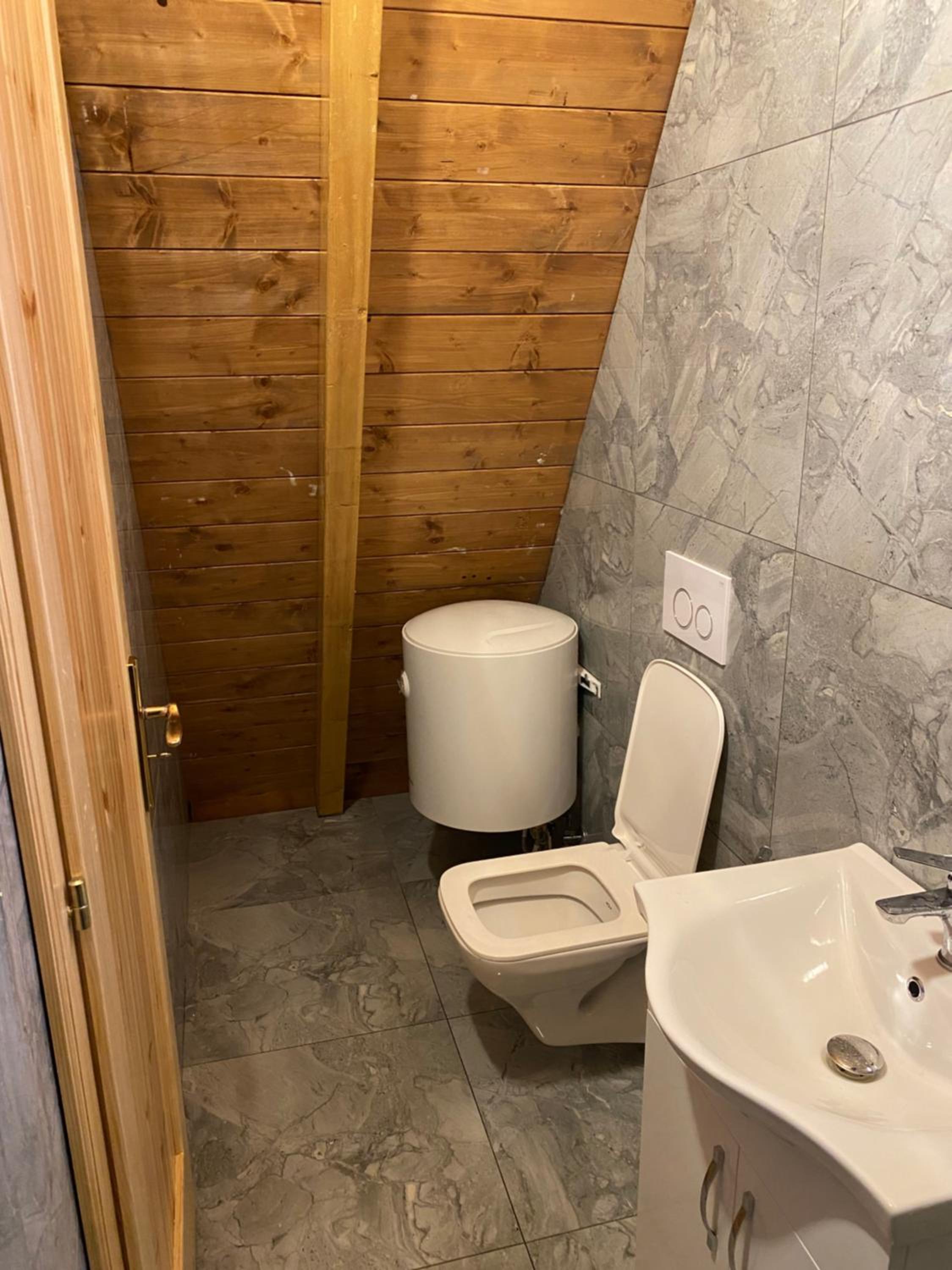 Windmill Shkodra Gesthouse Camping & Grill