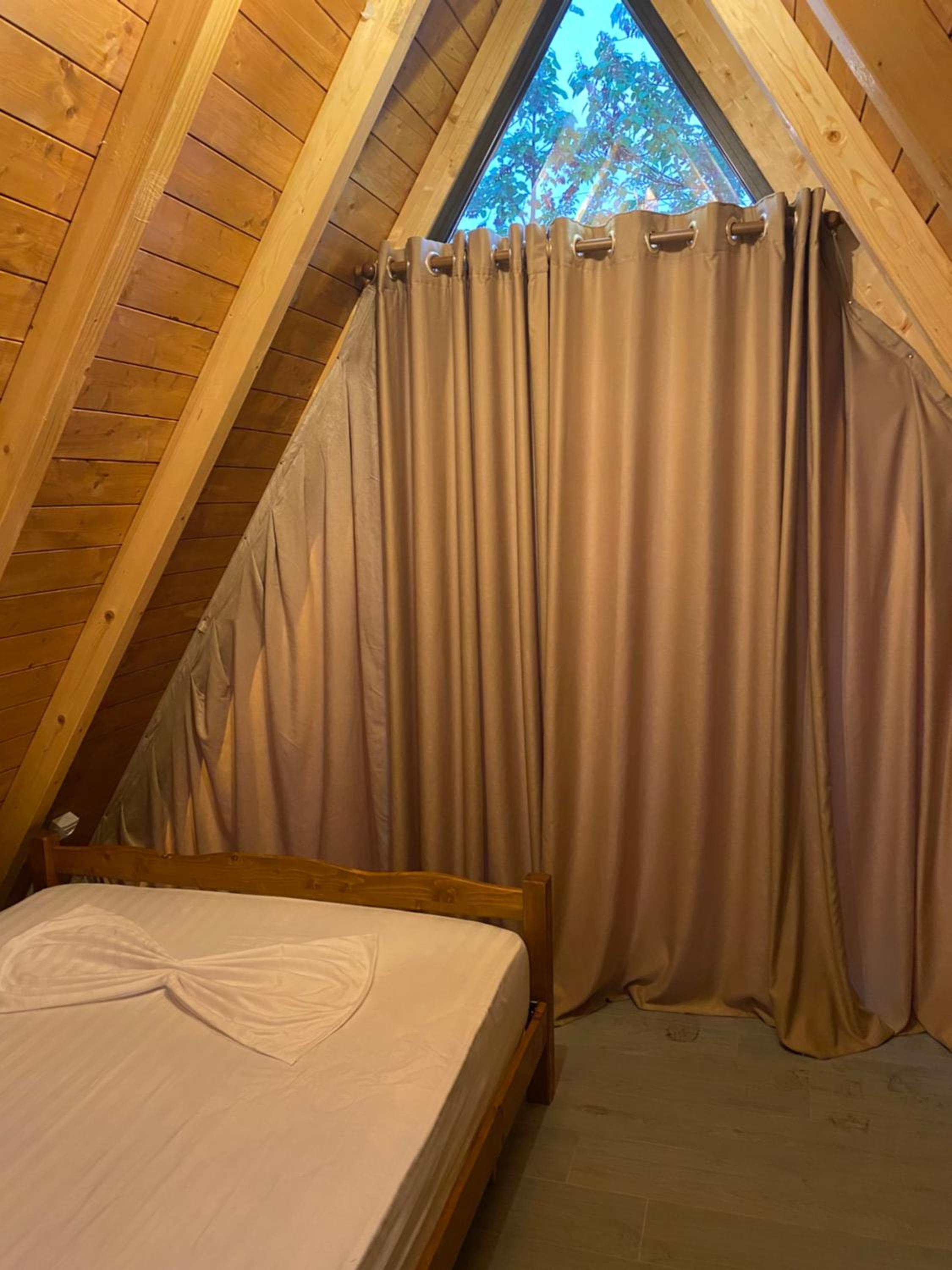 Windmill Shkodra Gesthouse Camping & Grill