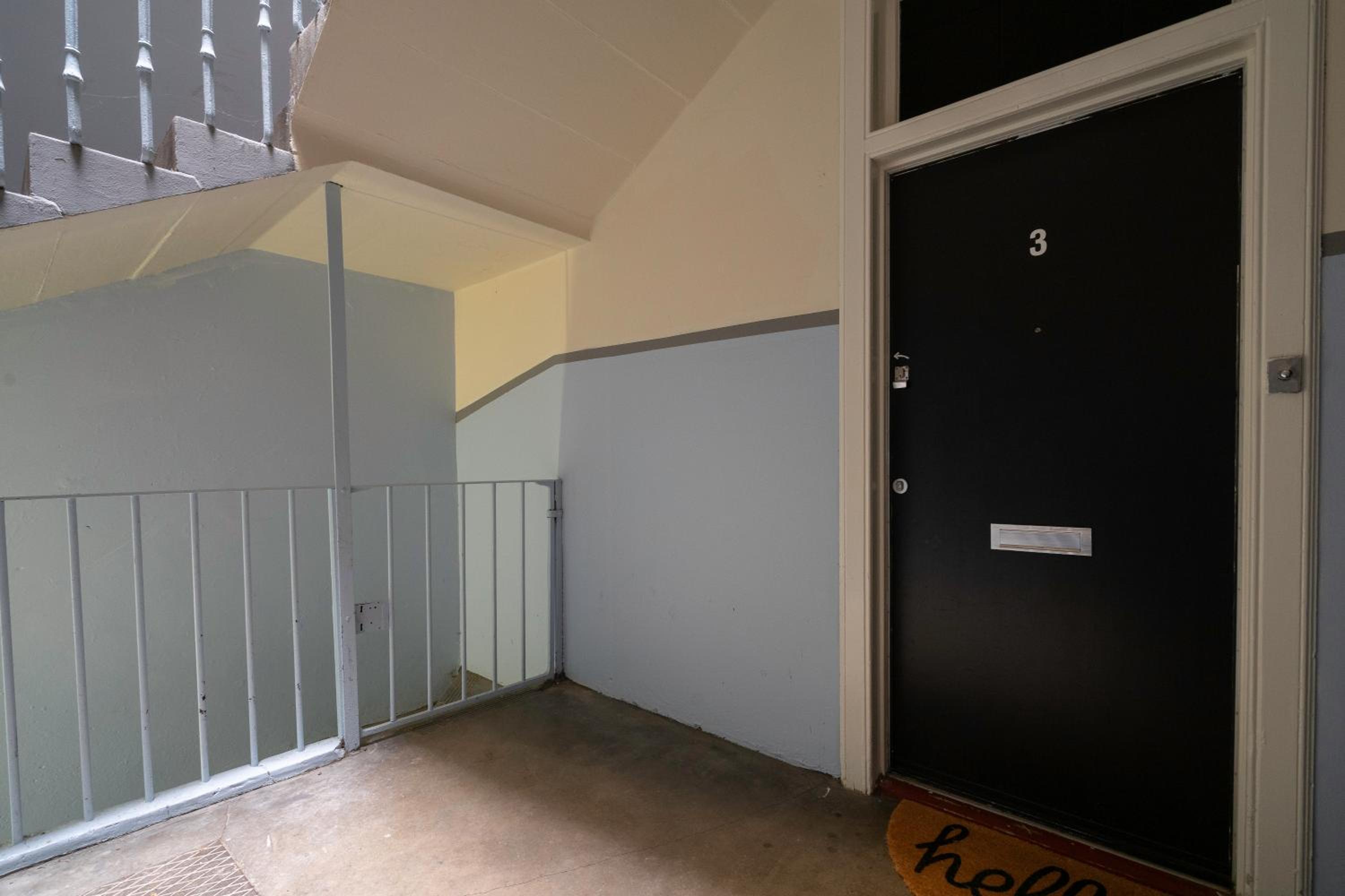 The Eden Apartment, Edinburgh City Center view 5