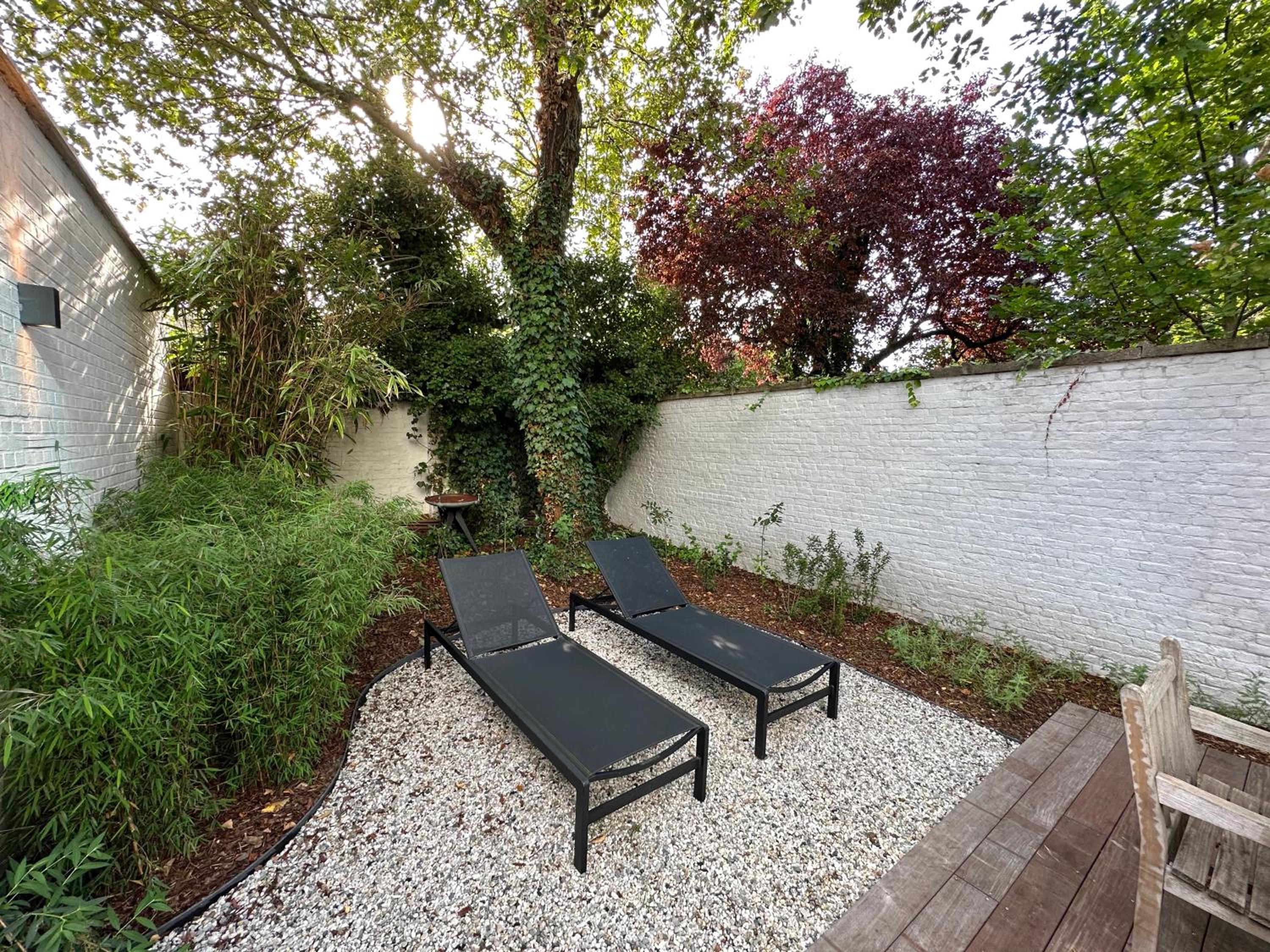 Luxury Apartment with Cosy Garden!