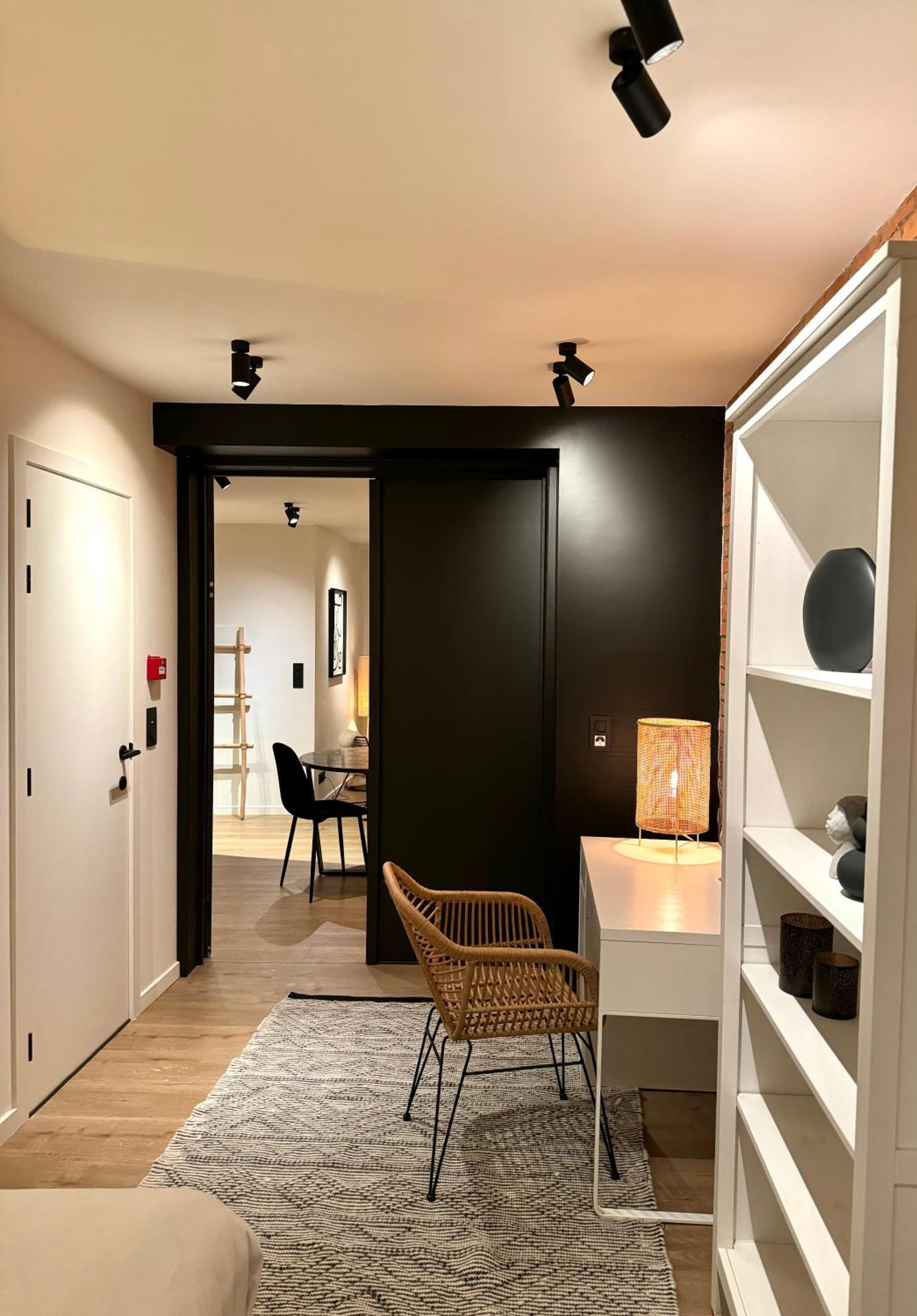 Luxury Apartment with Cosy Garden!