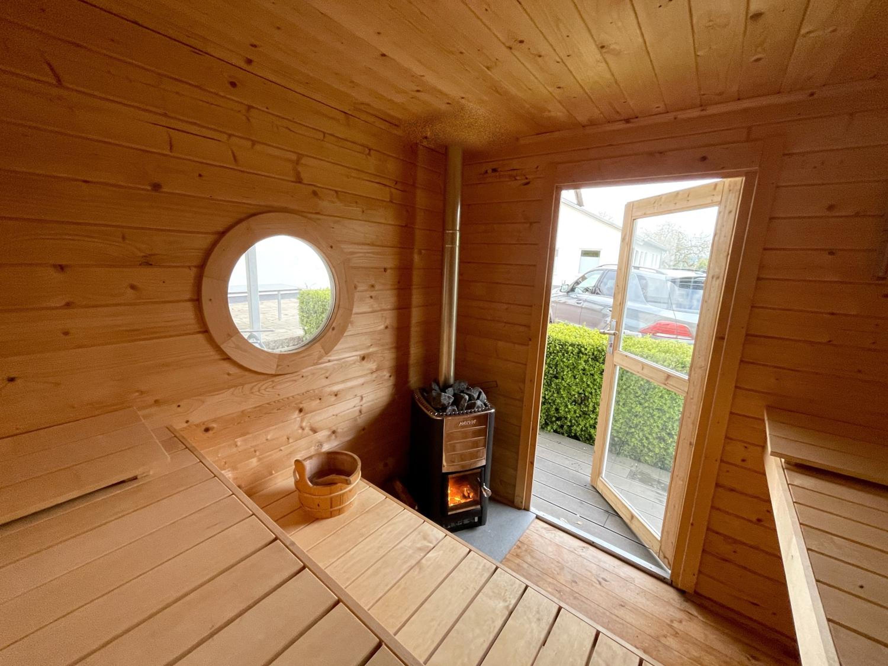Kleines Eifel Backhaus mit Sauna