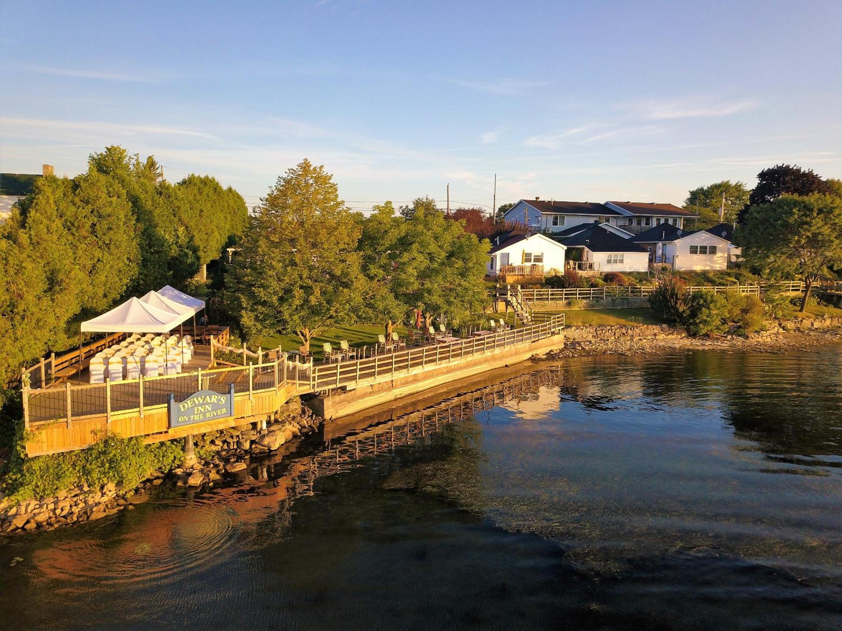 Dewar’s Inn and Cottages