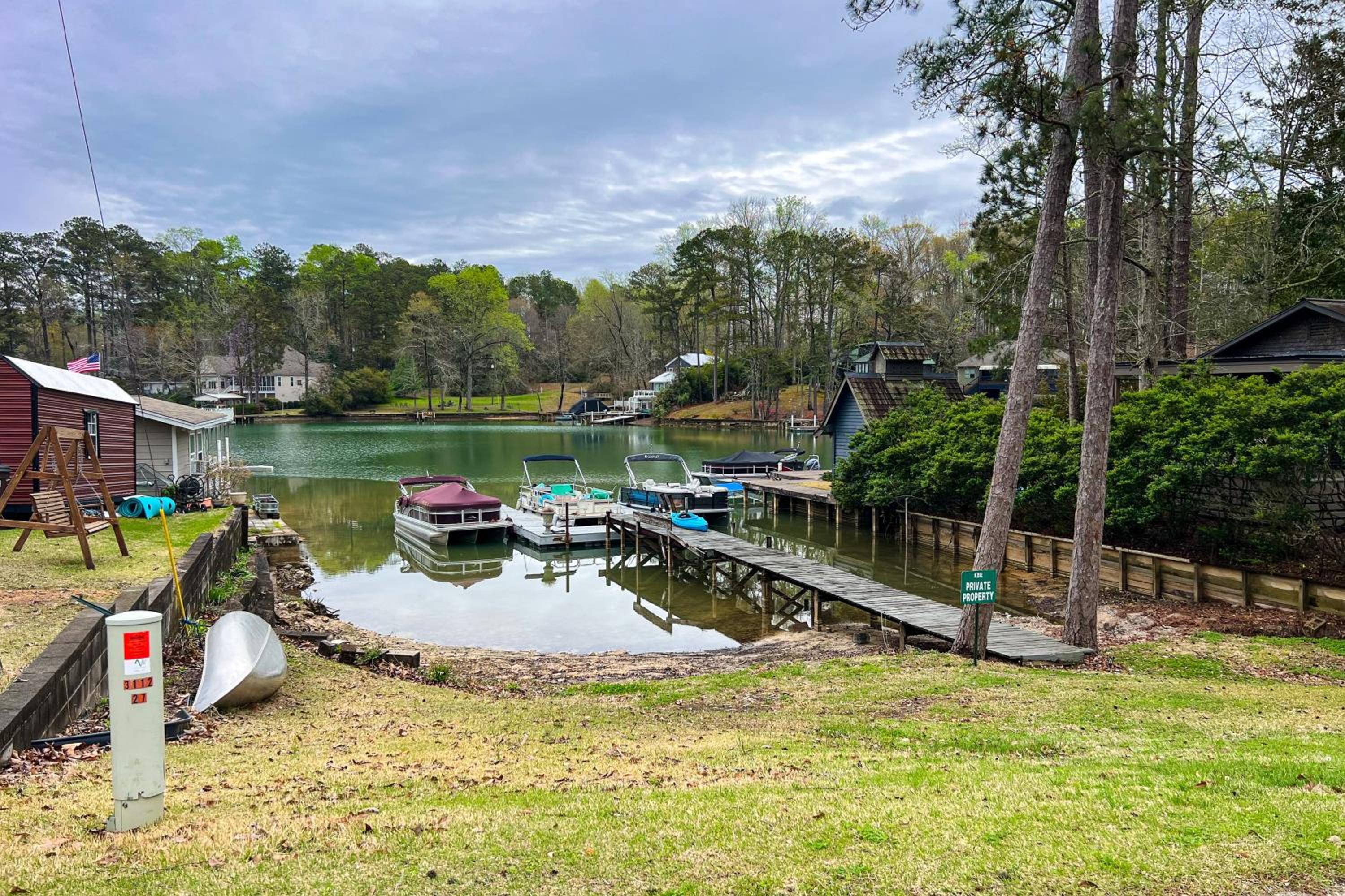 Dogs Welcome! Big Oak Hideaway Near Lake Martin