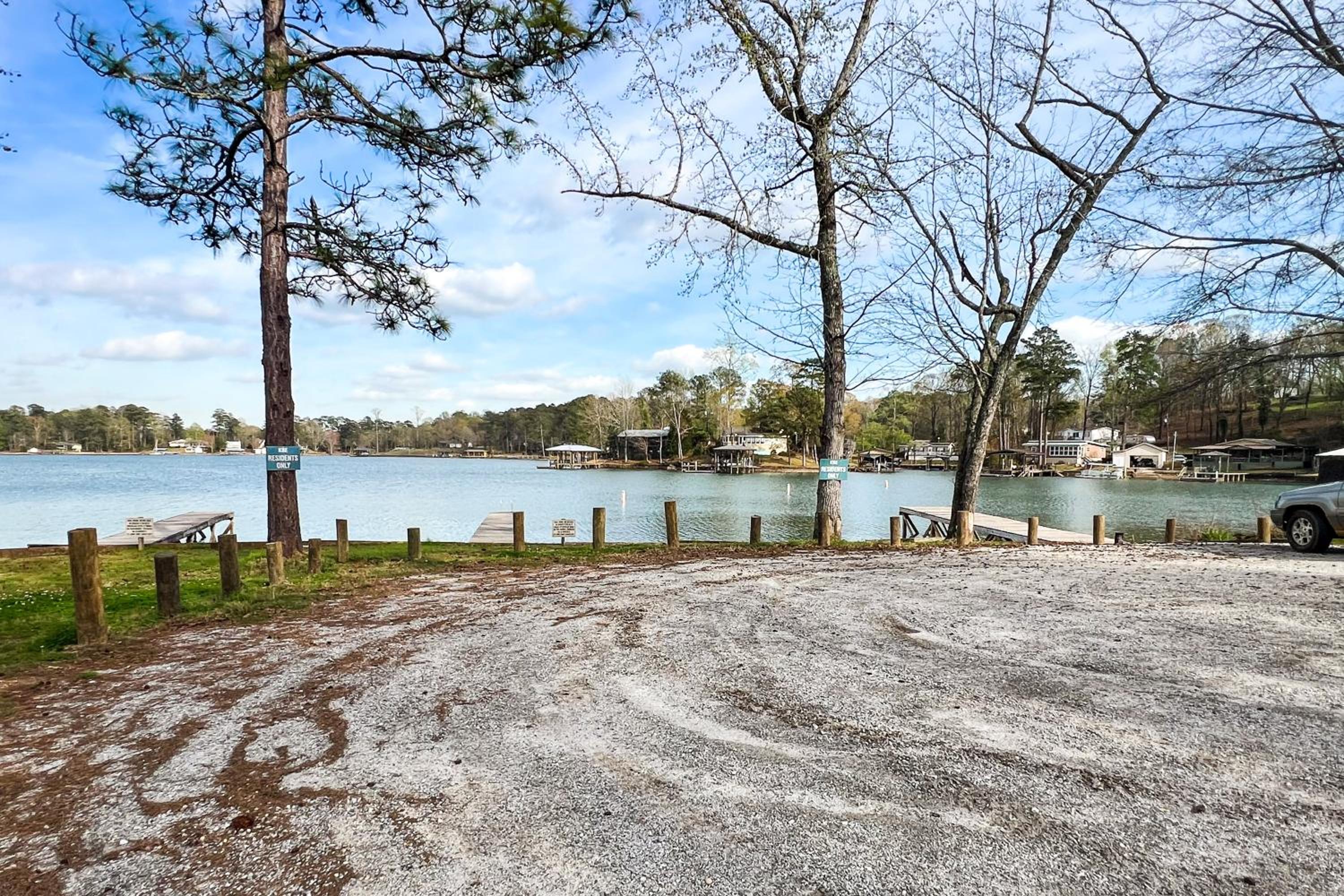 Dogs Welcome! Big Oak Hideaway Near Lake Martin