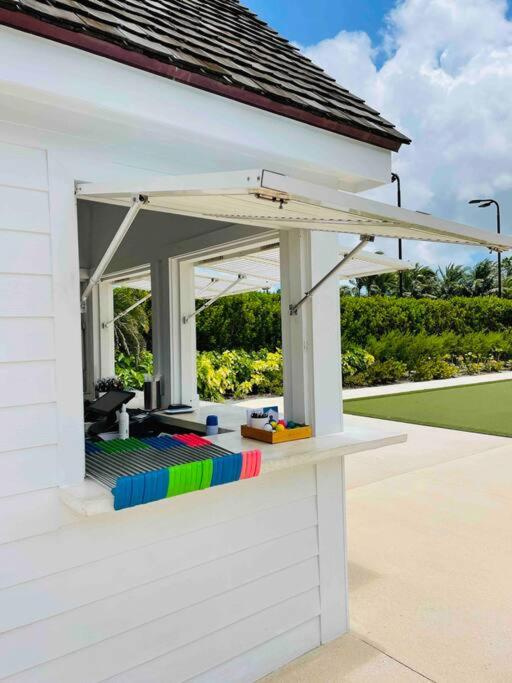 Delightful Cottage - 30 Secs Walk to the Beach