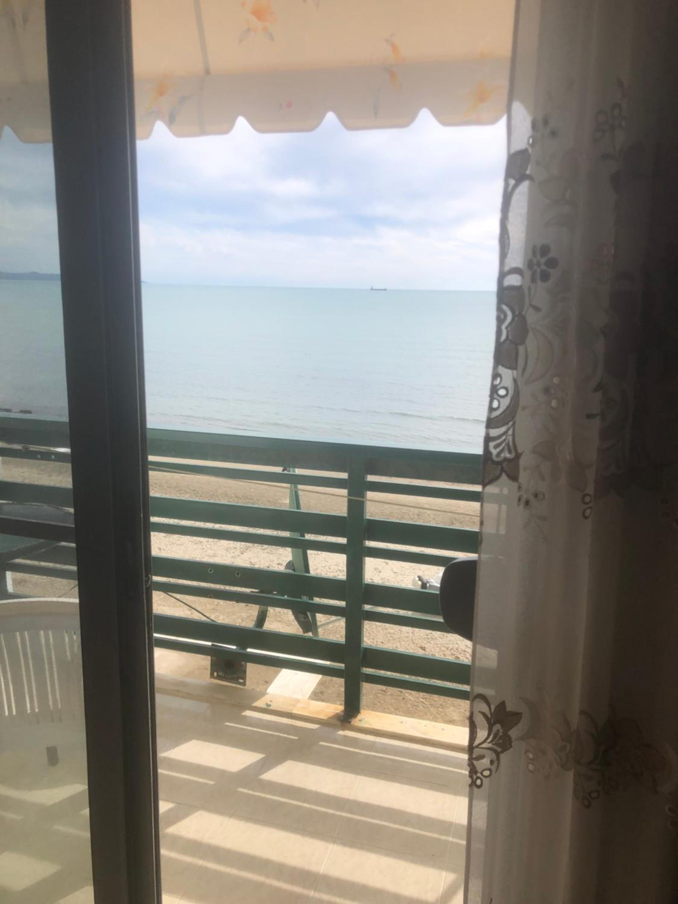 Eyes on sea