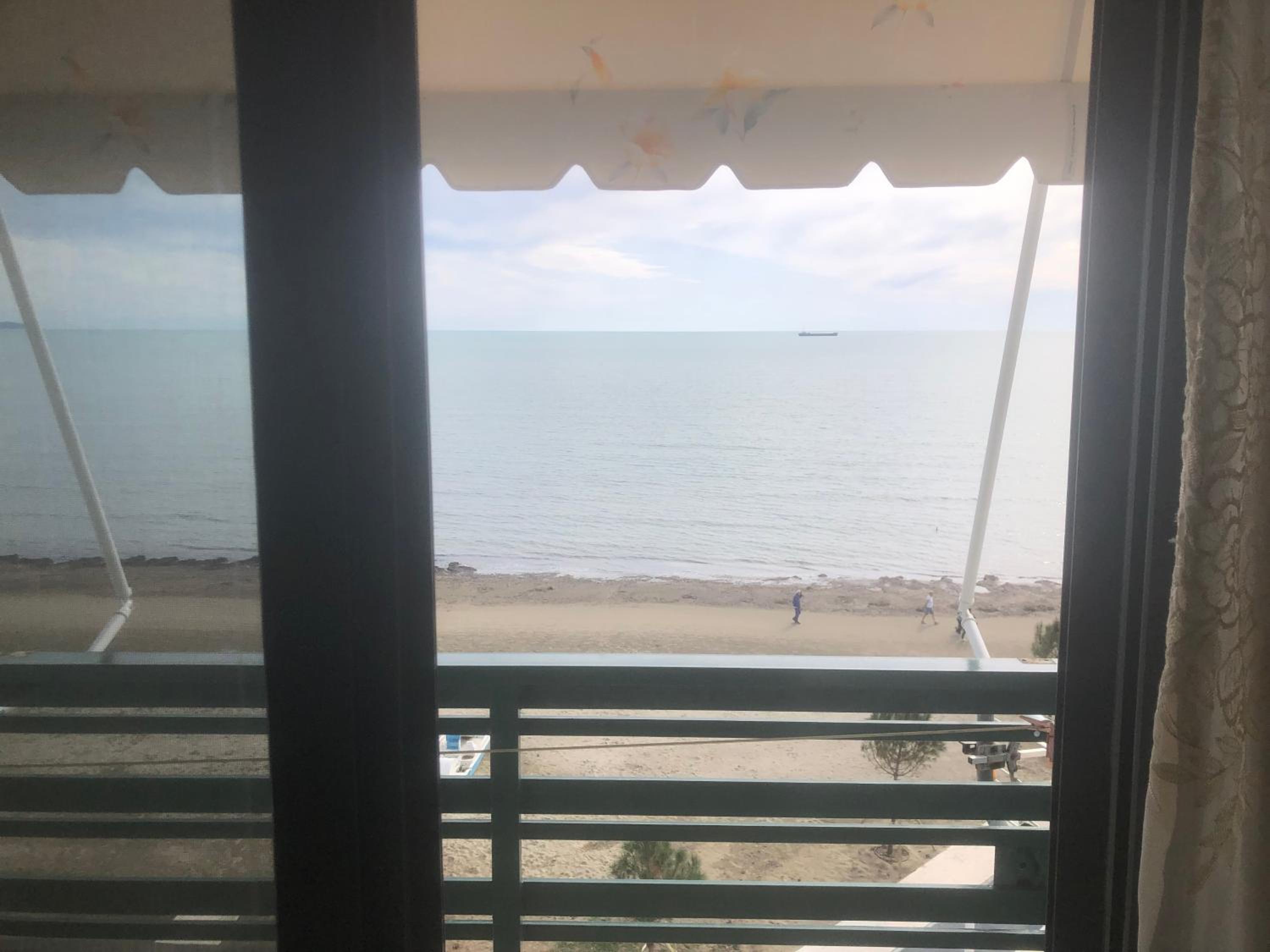 Eyes on sea