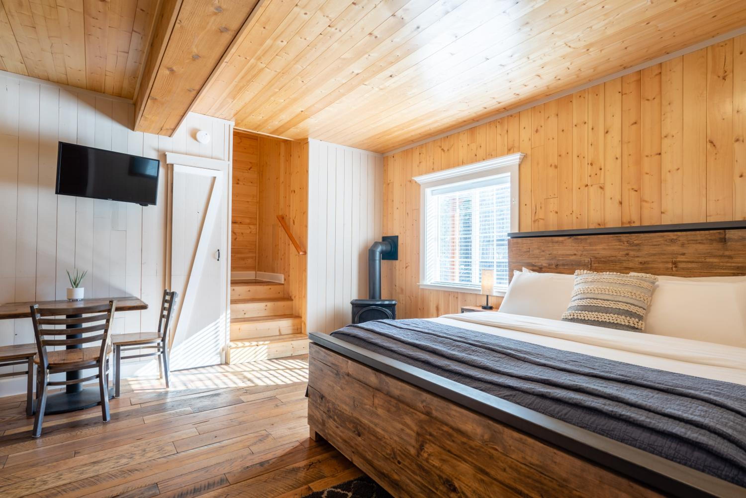 Shasta View Lodge