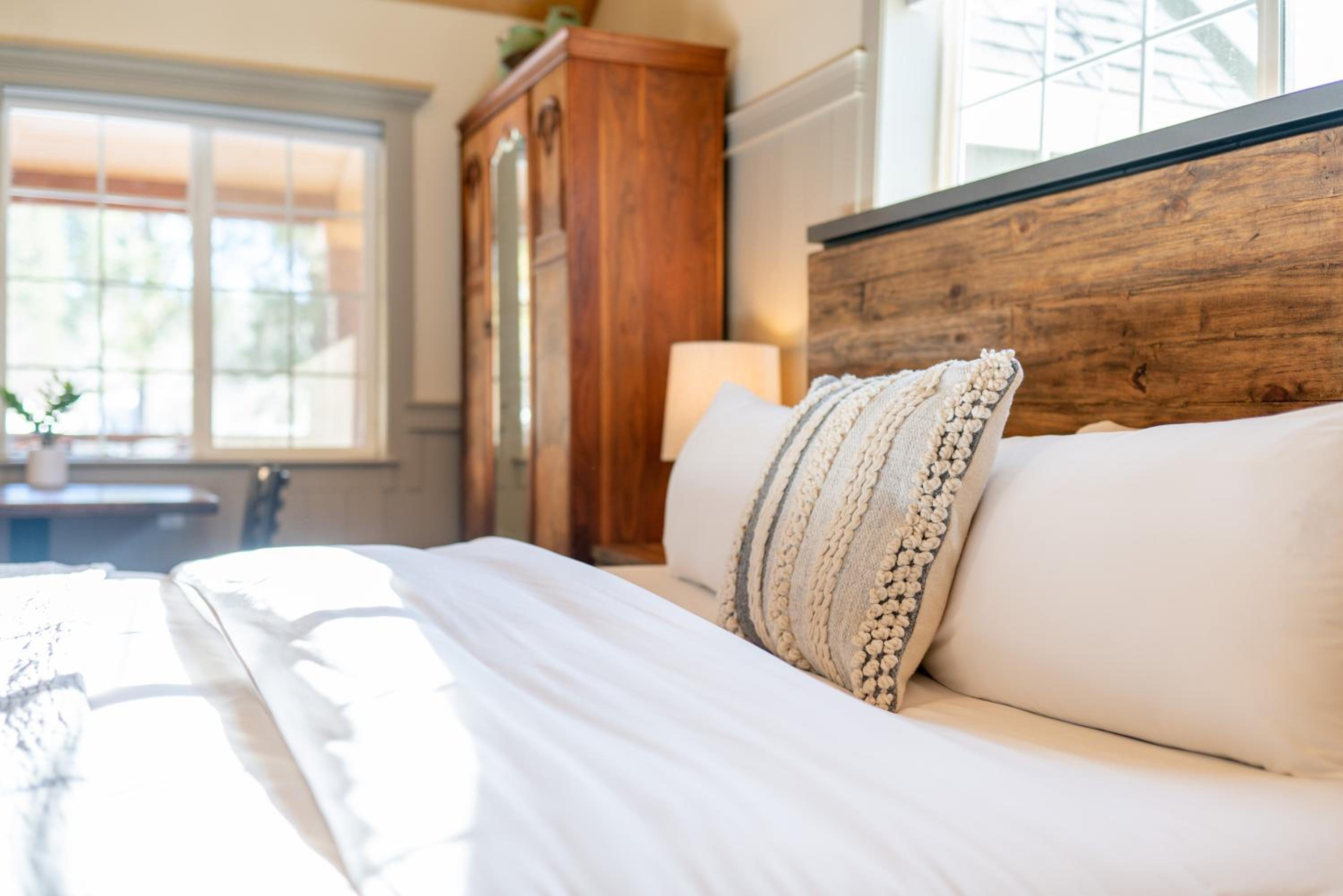 Shasta View Lodge